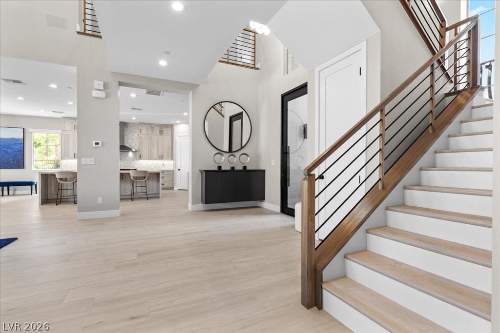 9 Rue Promenade Way