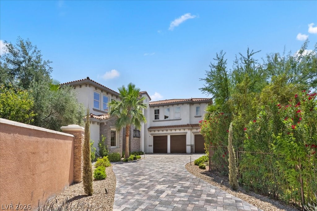 9 Rue Promenade Way