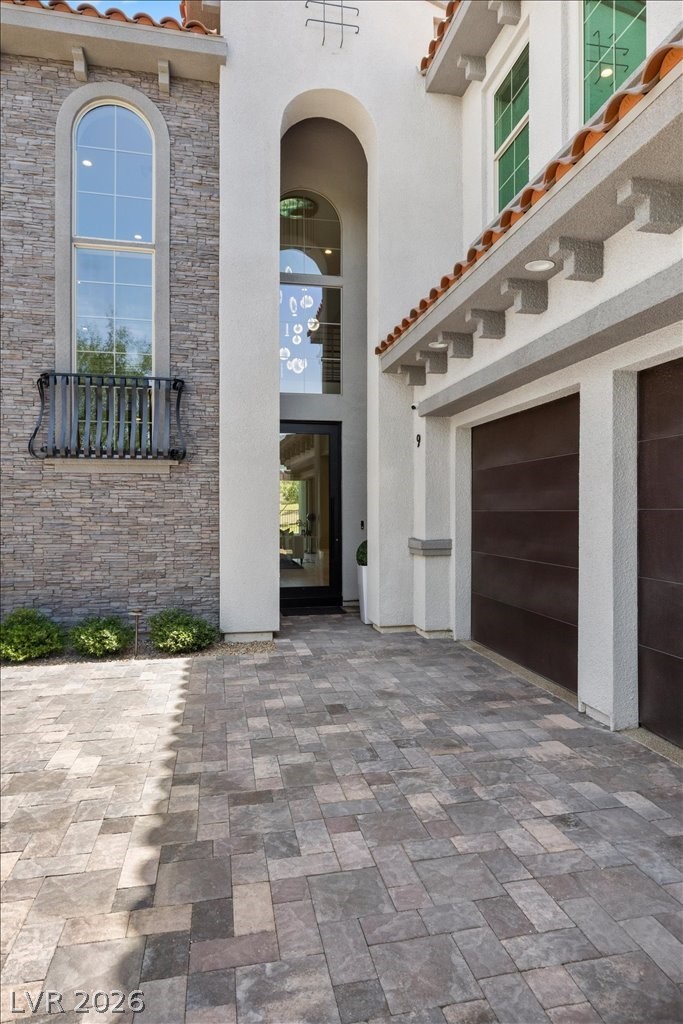 9 Rue Promenade Way