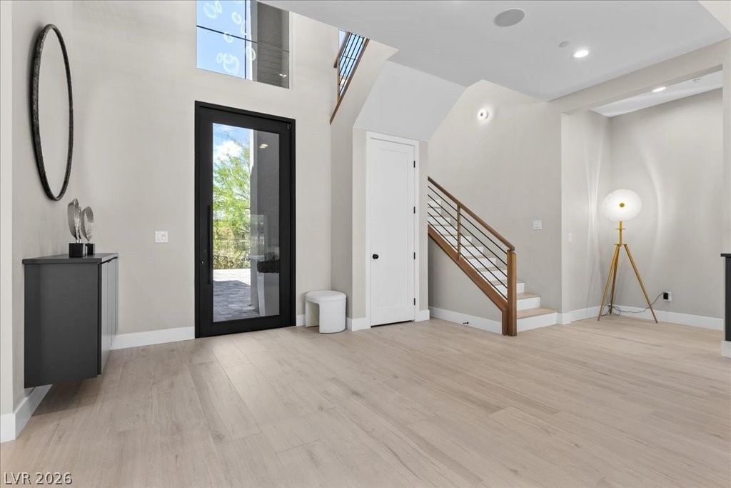 9 Rue Promenade Way