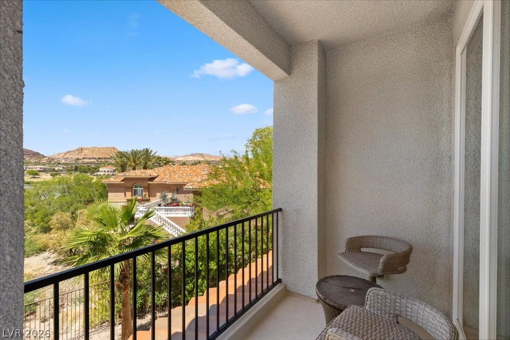 9 Rue Promenade Way