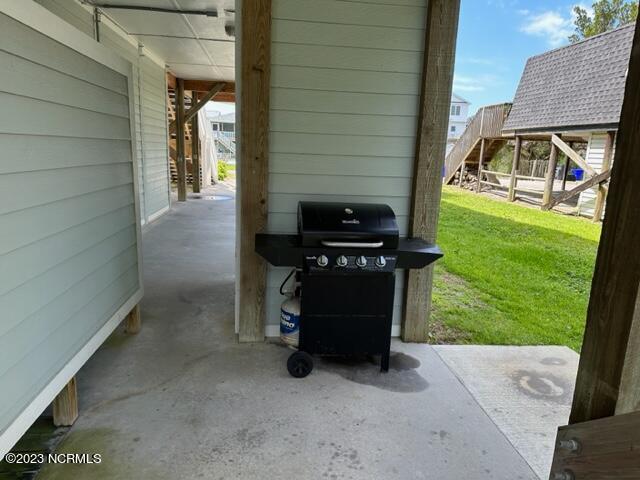 2220 E Dolphin Drive