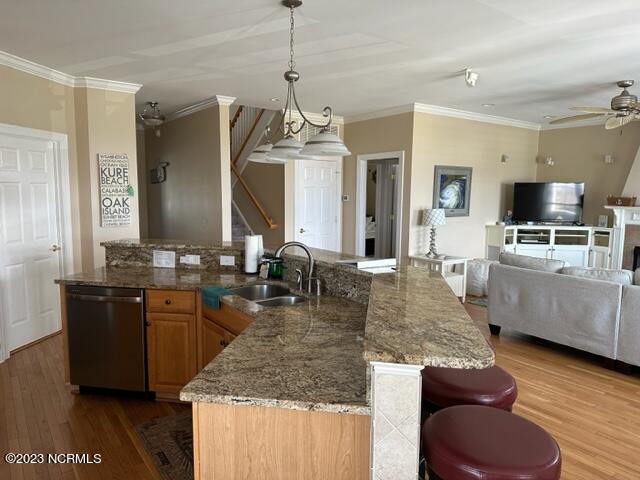 2220 E Dolphin Drive