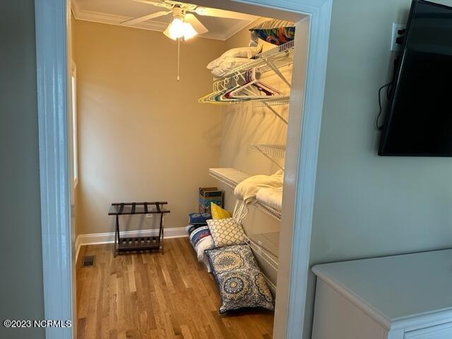 2220 E Dolphin Drive