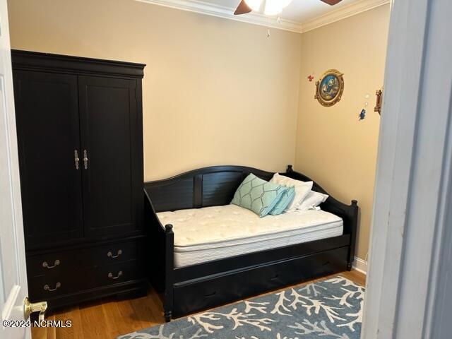 2220 E Dolphin Drive