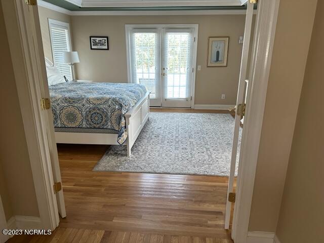 2220 E Dolphin Drive