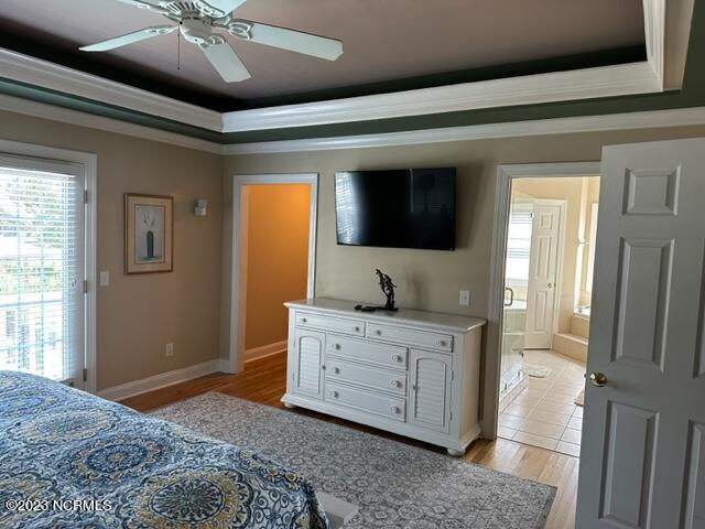 2220 E Dolphin Drive