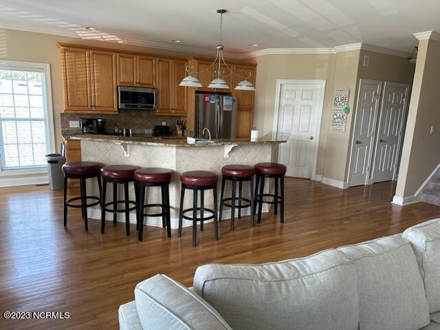 2220 E Dolphin Drive