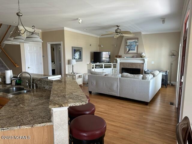 2220 E Dolphin Drive