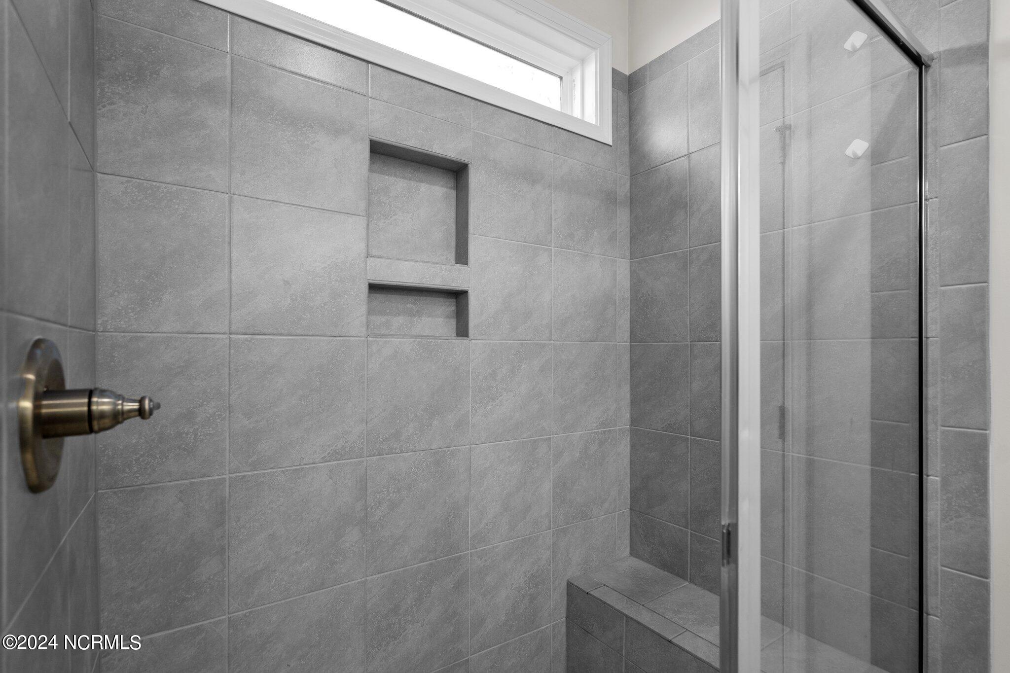 214 Autumn Breeze Lane NE