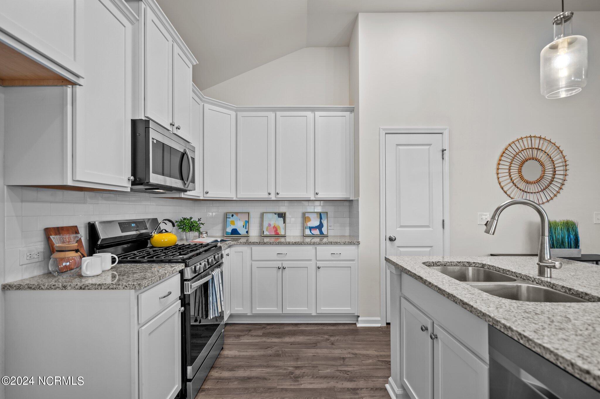 214 Autumn Breeze Lane NE