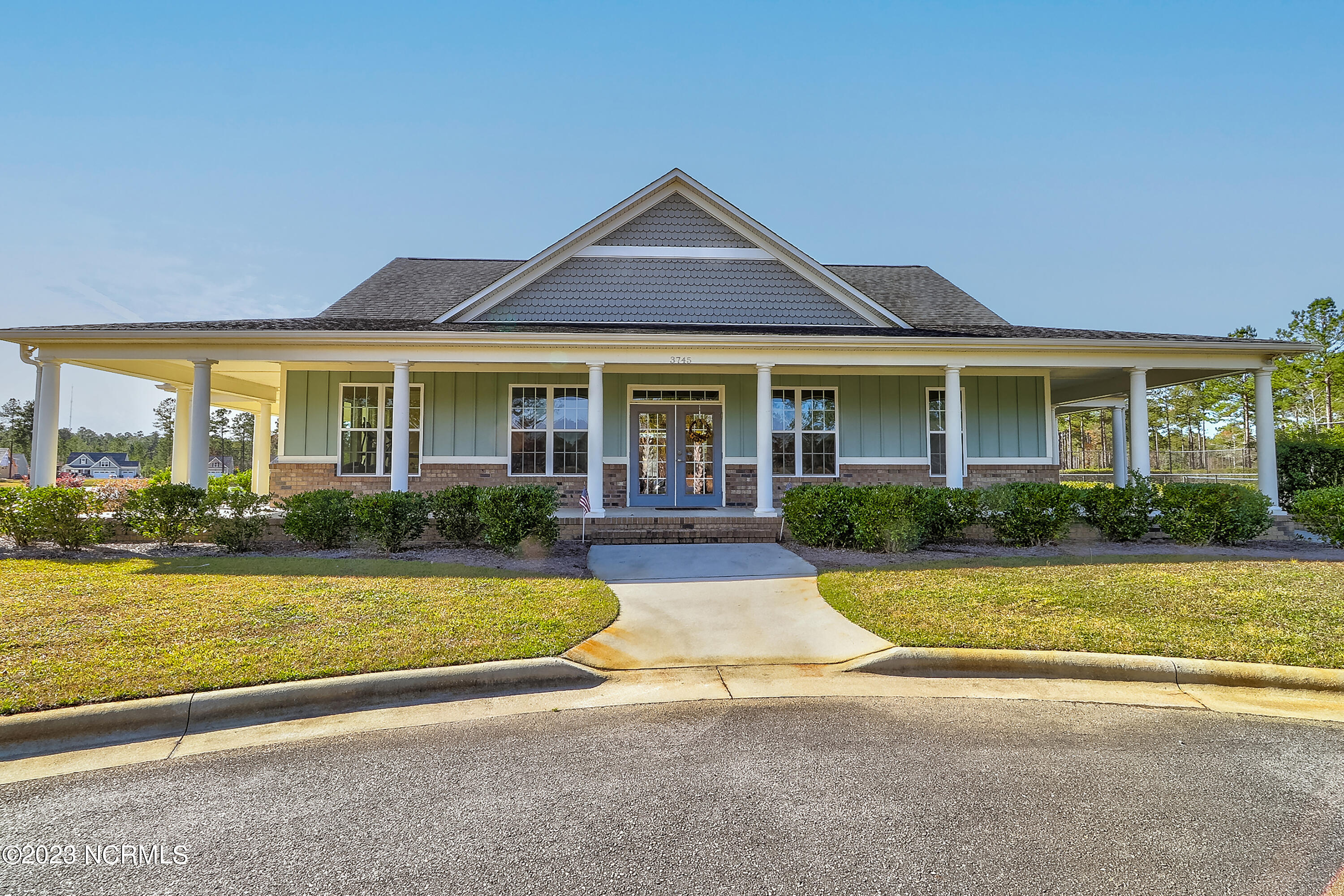 214 Autumn Breeze Lane NE