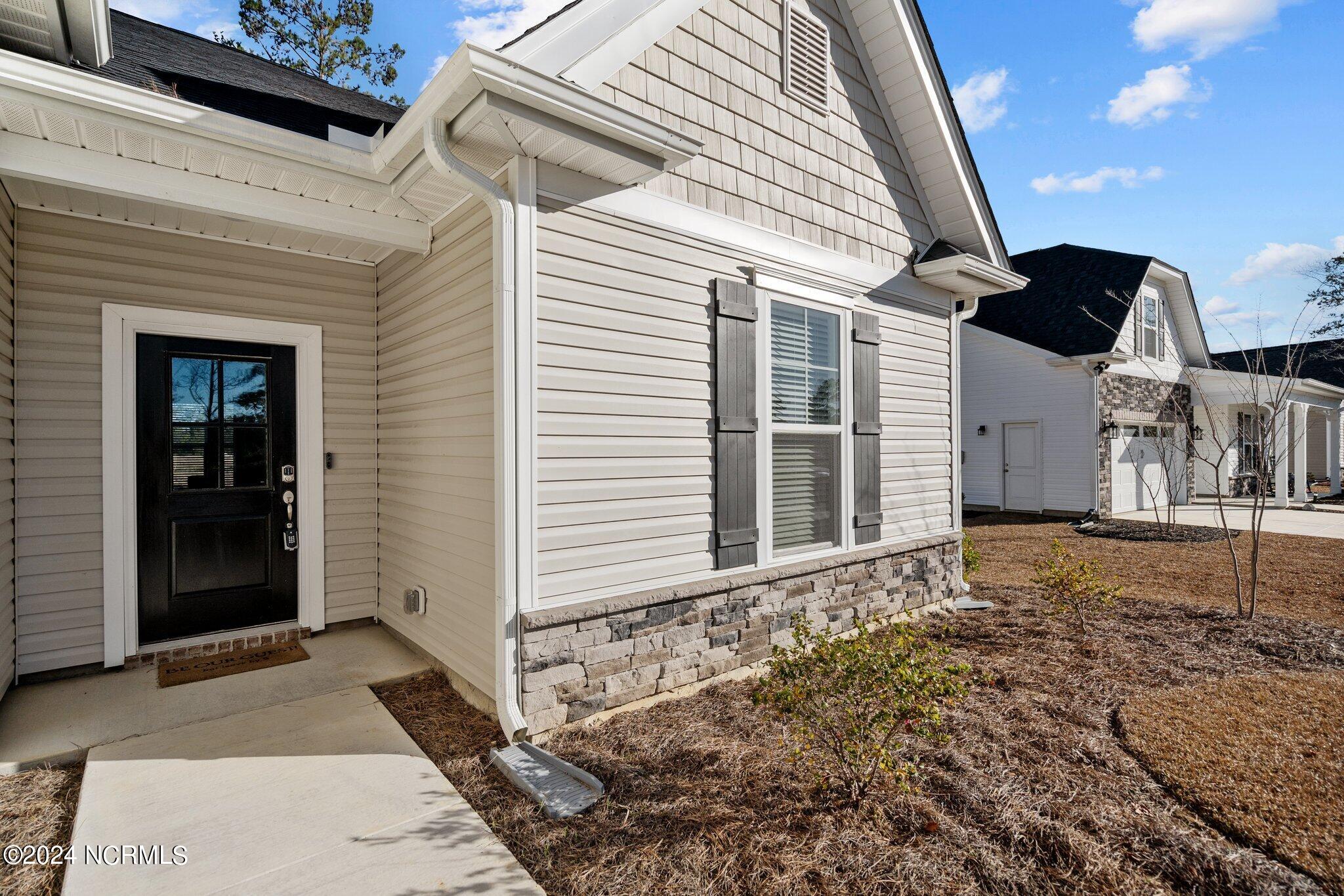 214 Autumn Breeze Lane NE