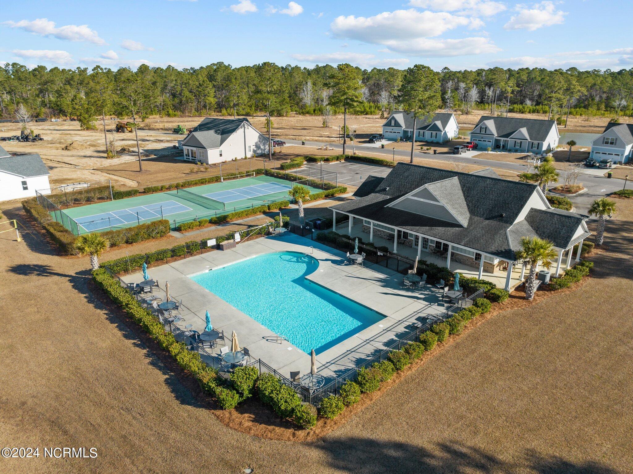 214 Autumn Breeze Lane NE