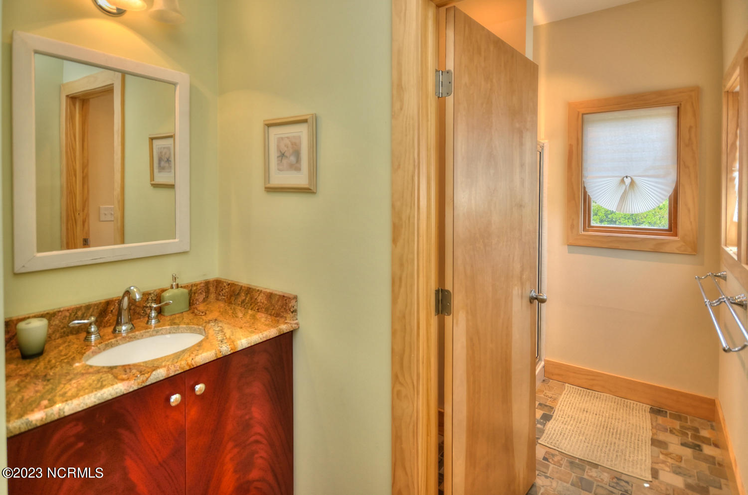 105 Caswell Beach Road