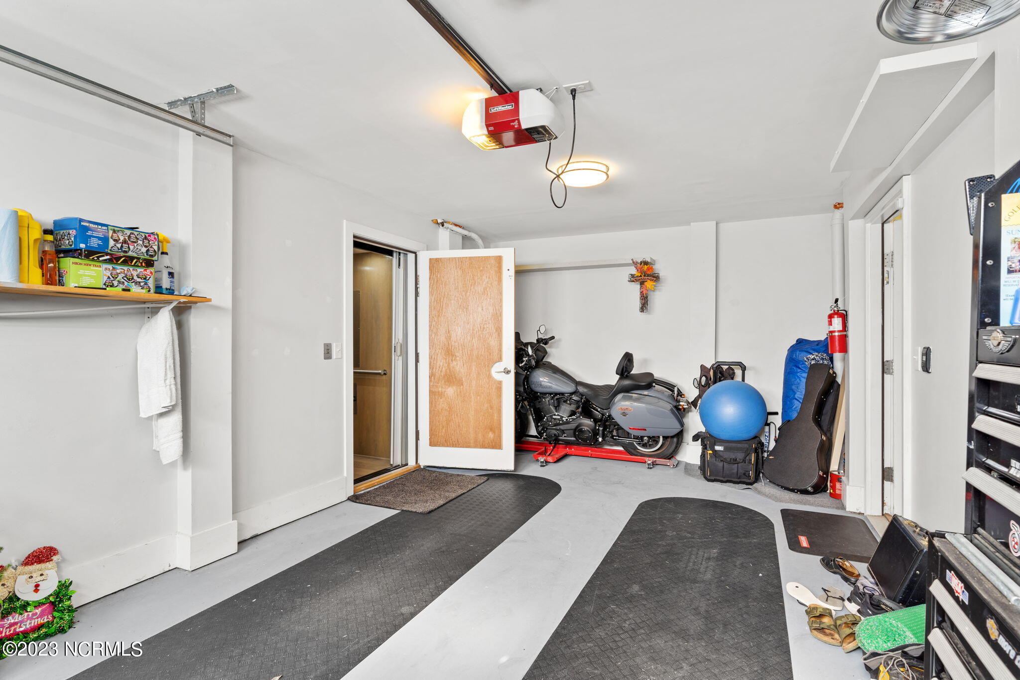 406 W Yacht Drive
