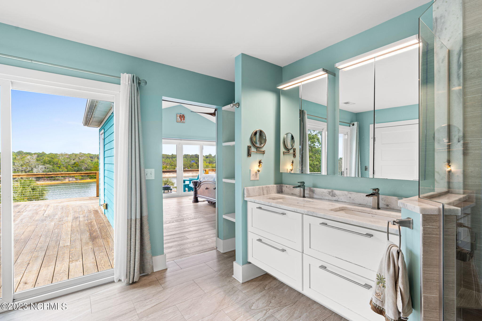 406 W Yacht Drive