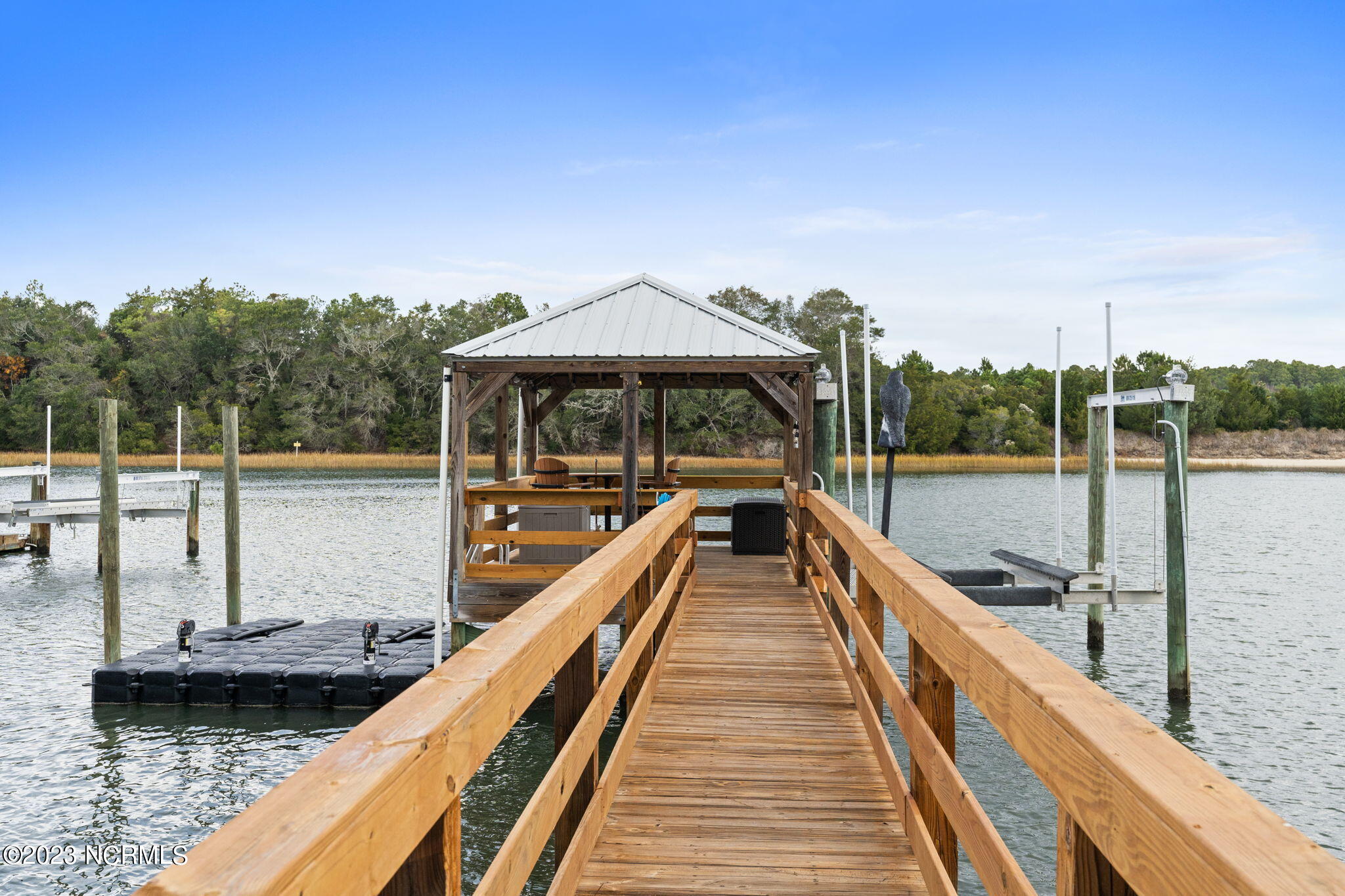 406 W Yacht Drive