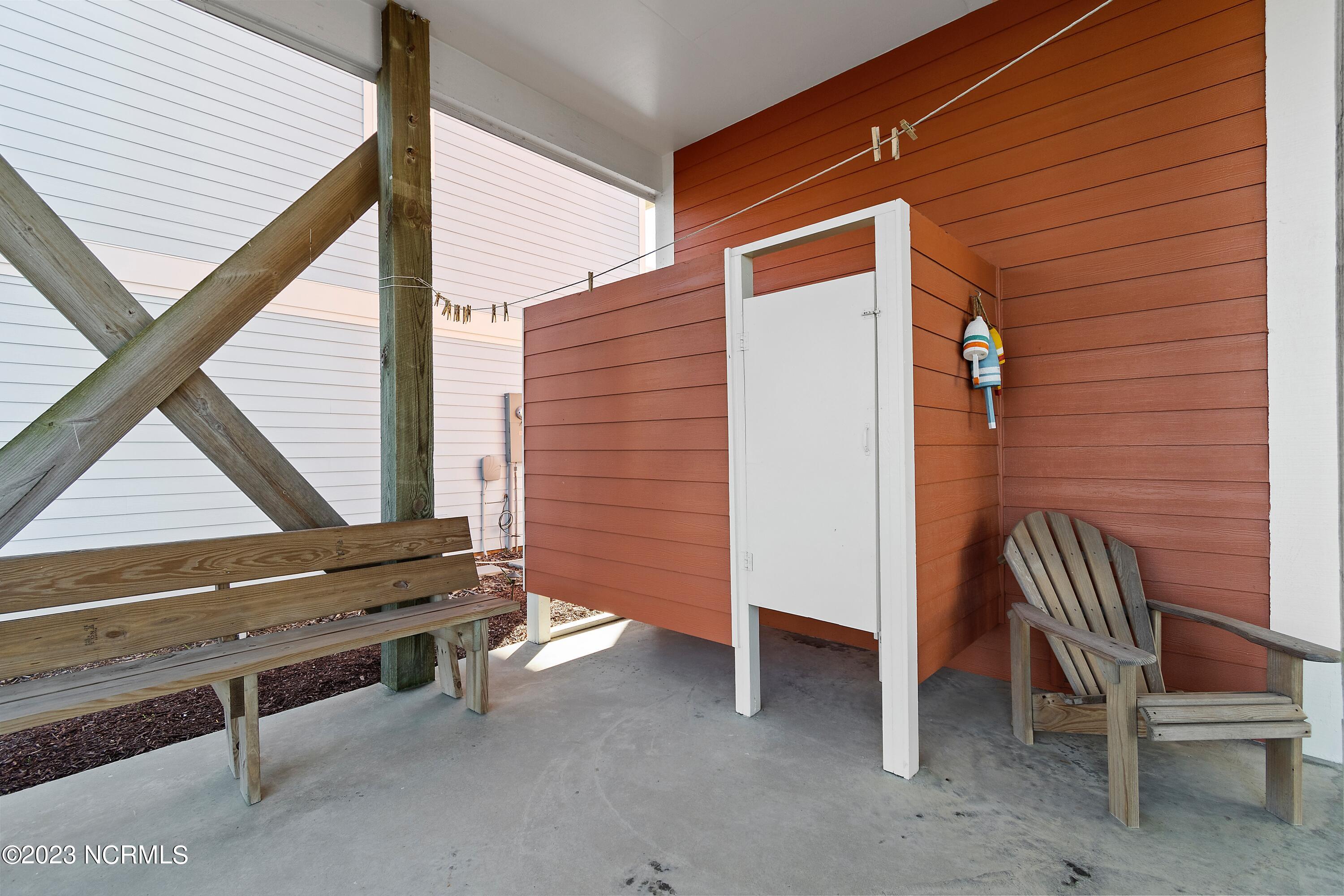 908 Ocean Boulevard W