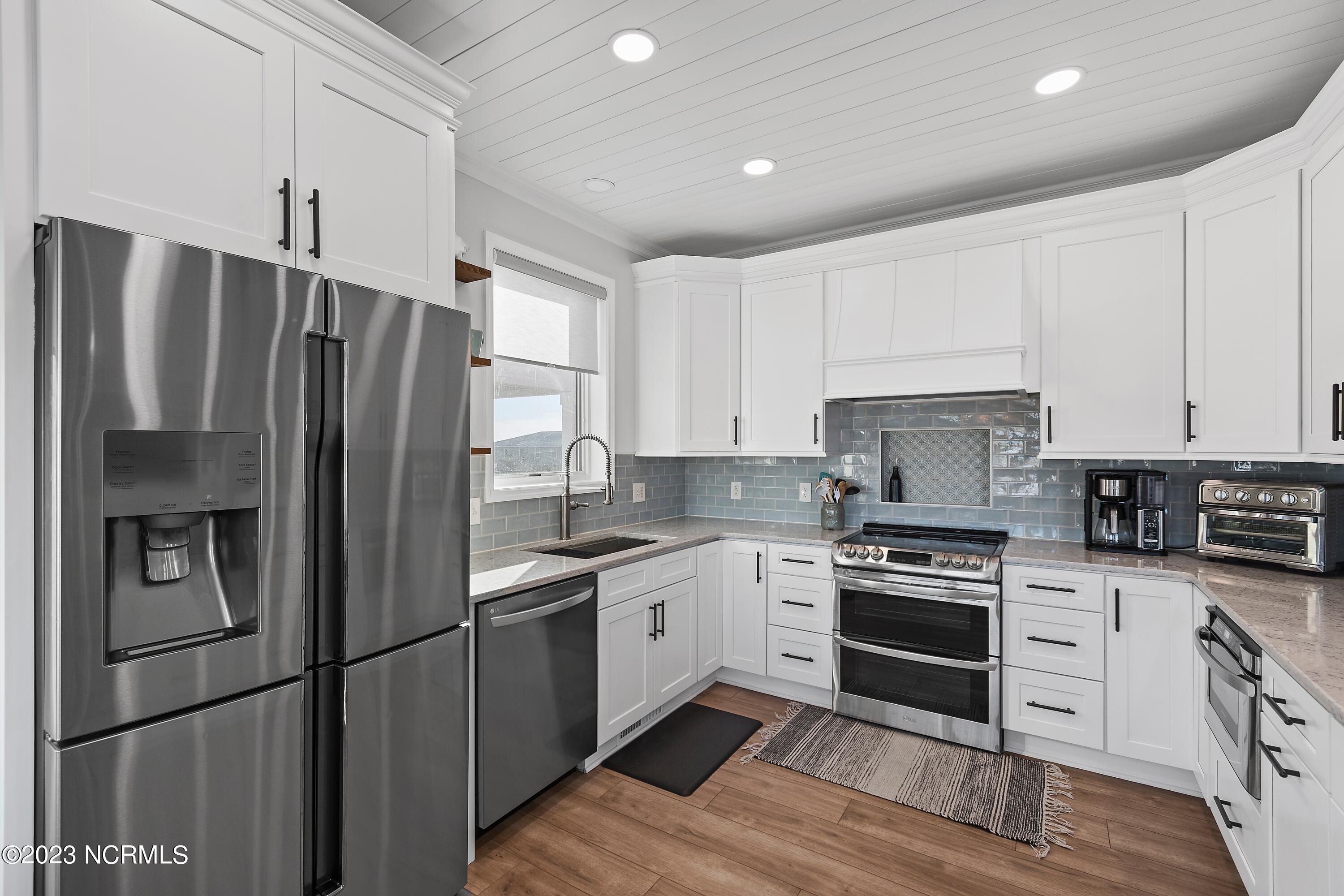 908 Ocean Boulevard W