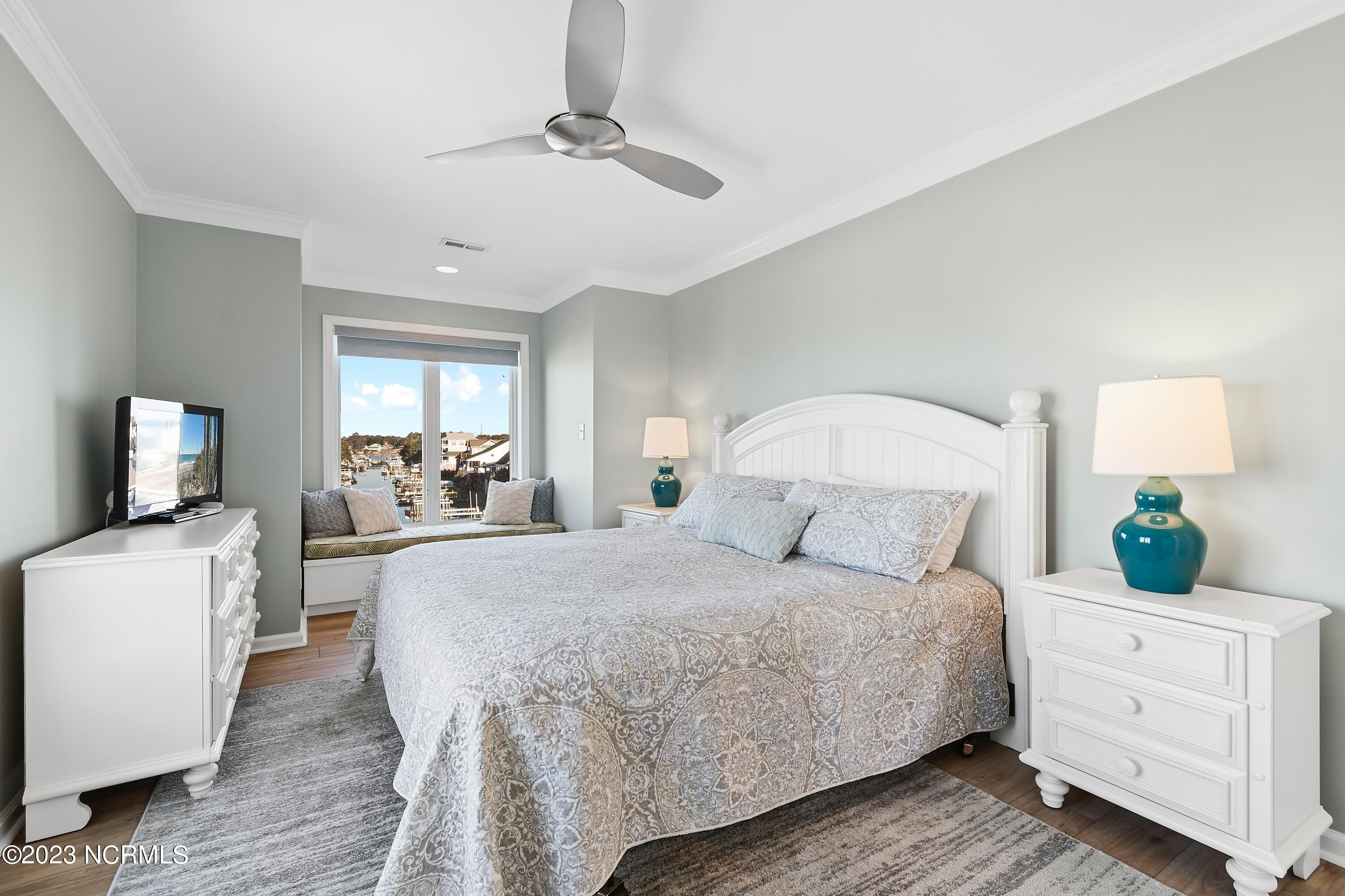 908 Ocean Boulevard W