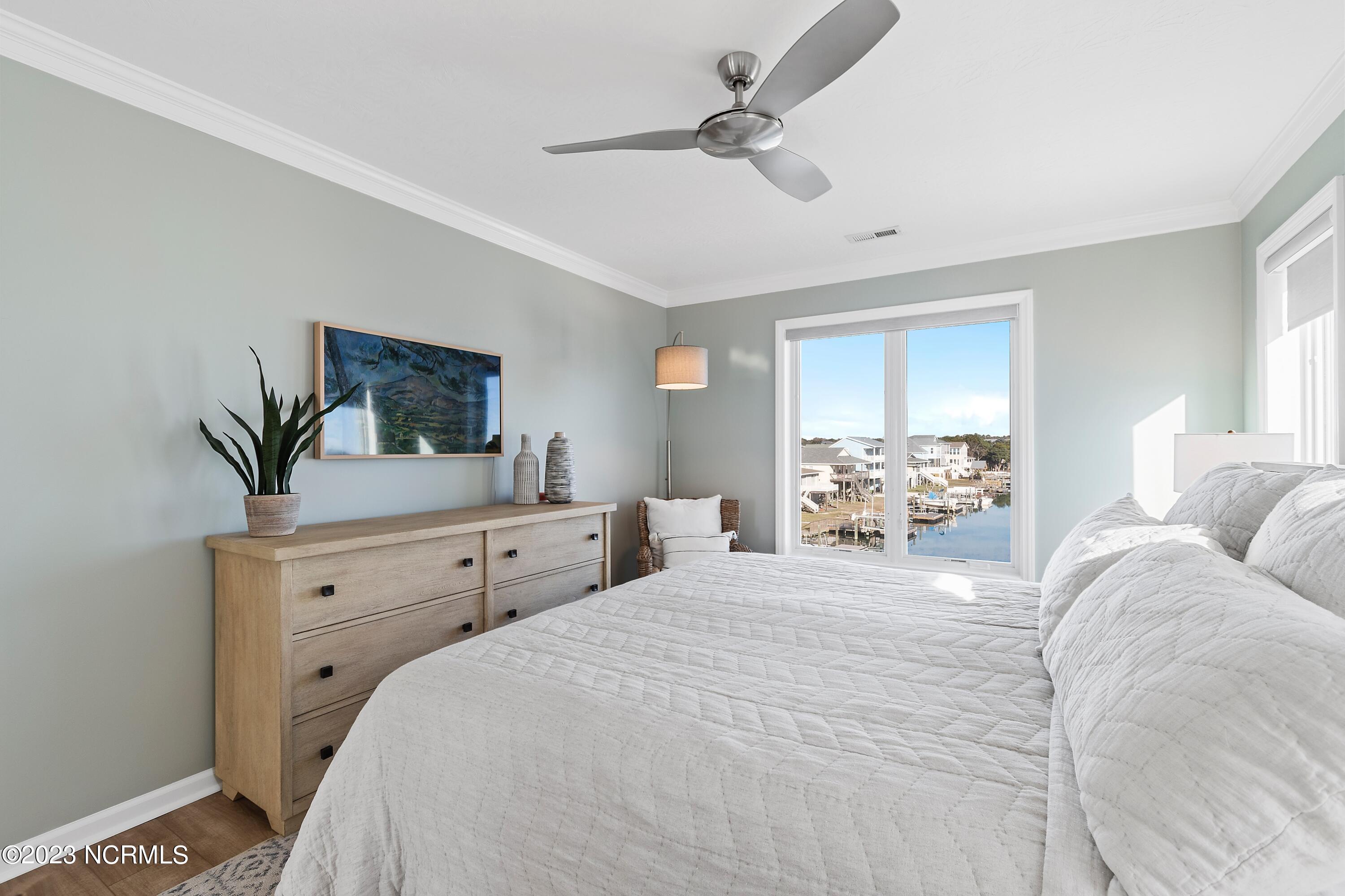 908 Ocean Boulevard W