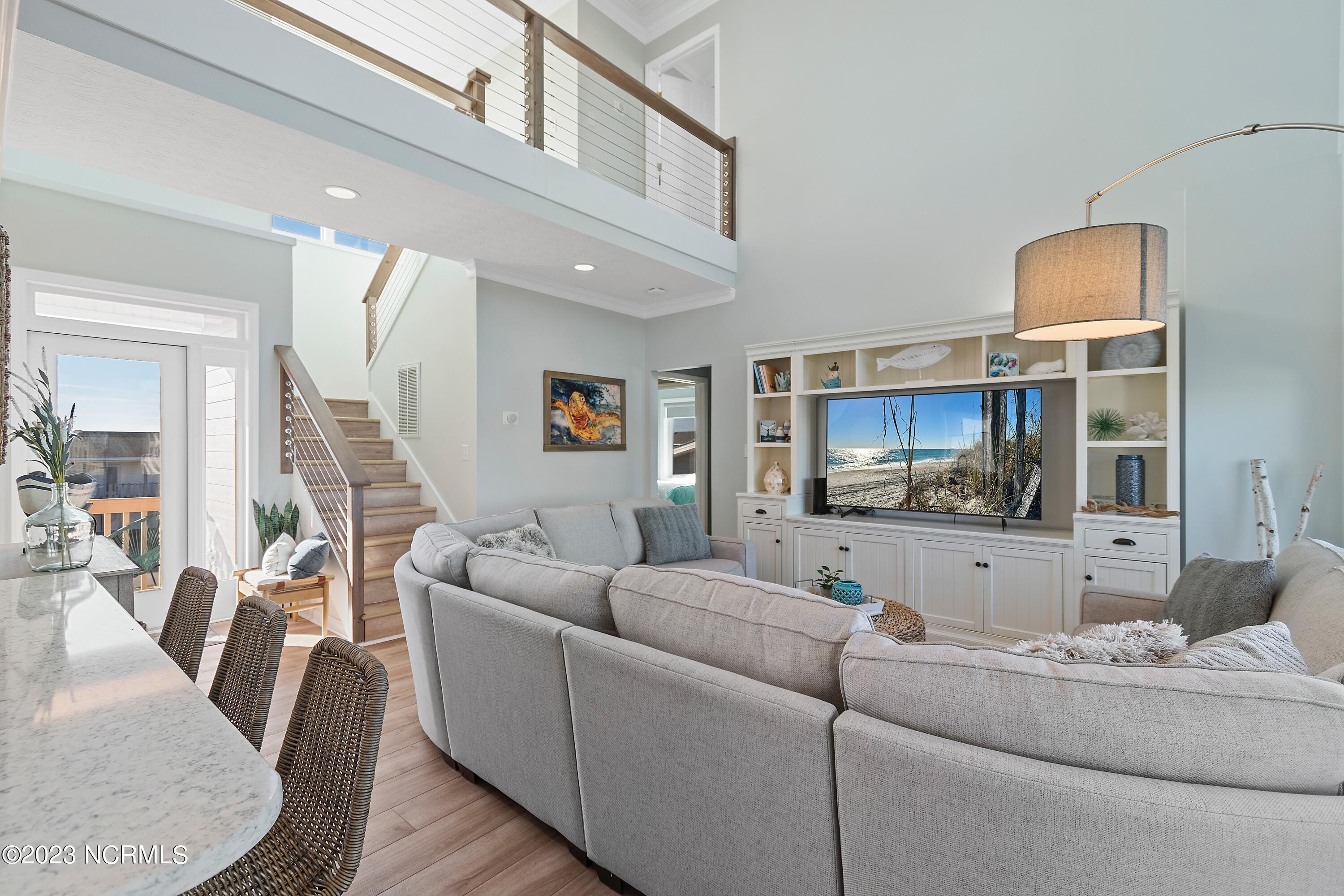 908 Ocean Boulevard W