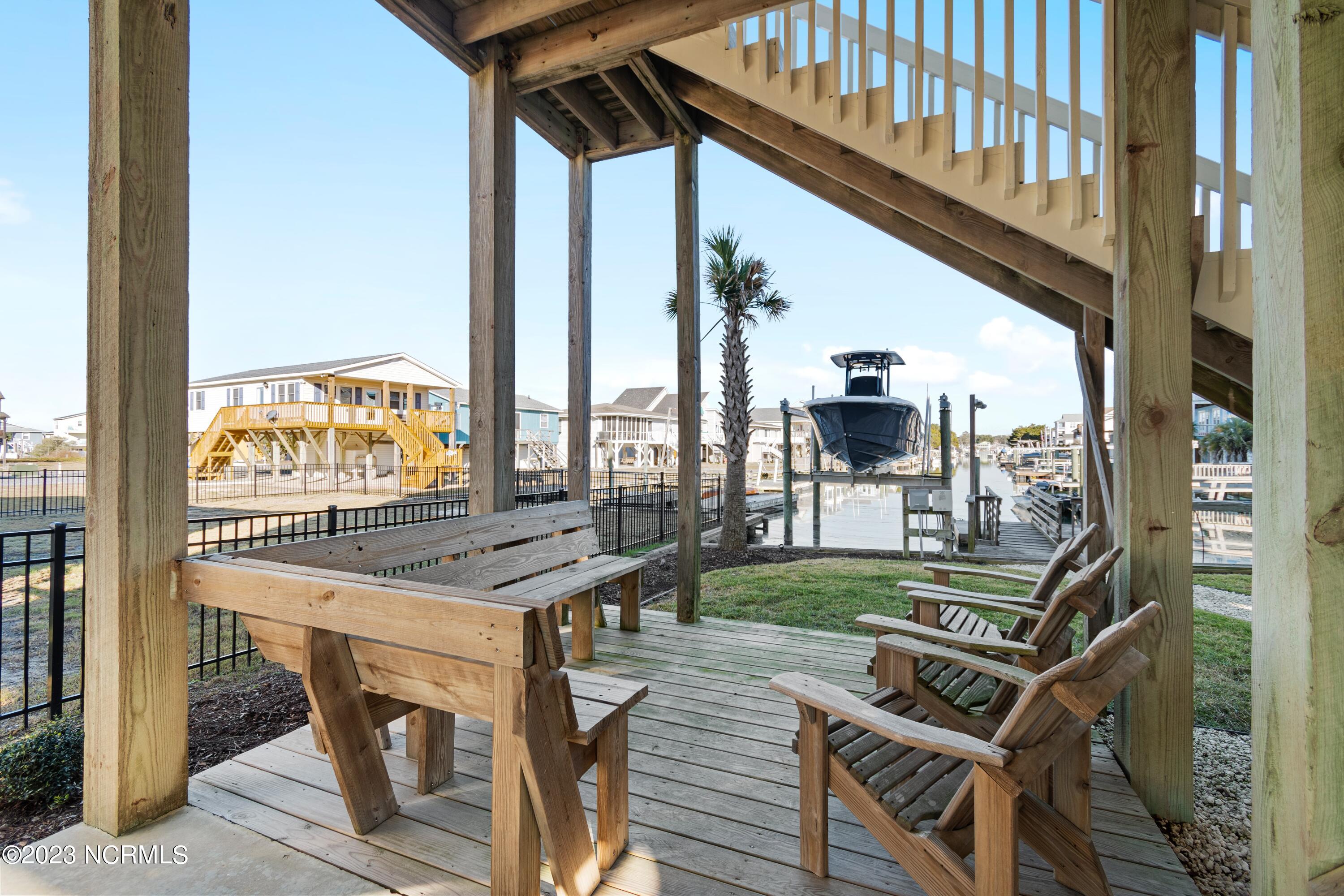 908 Ocean Boulevard W