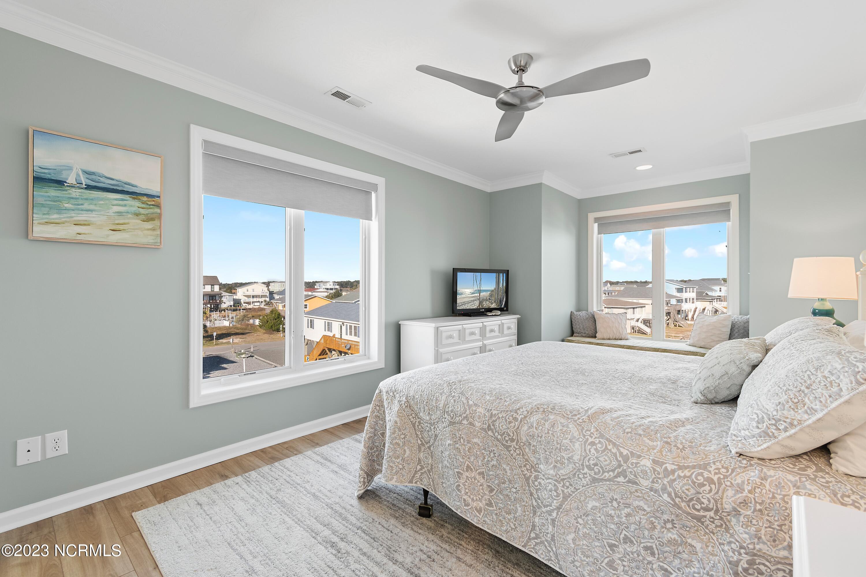 908 Ocean Boulevard W