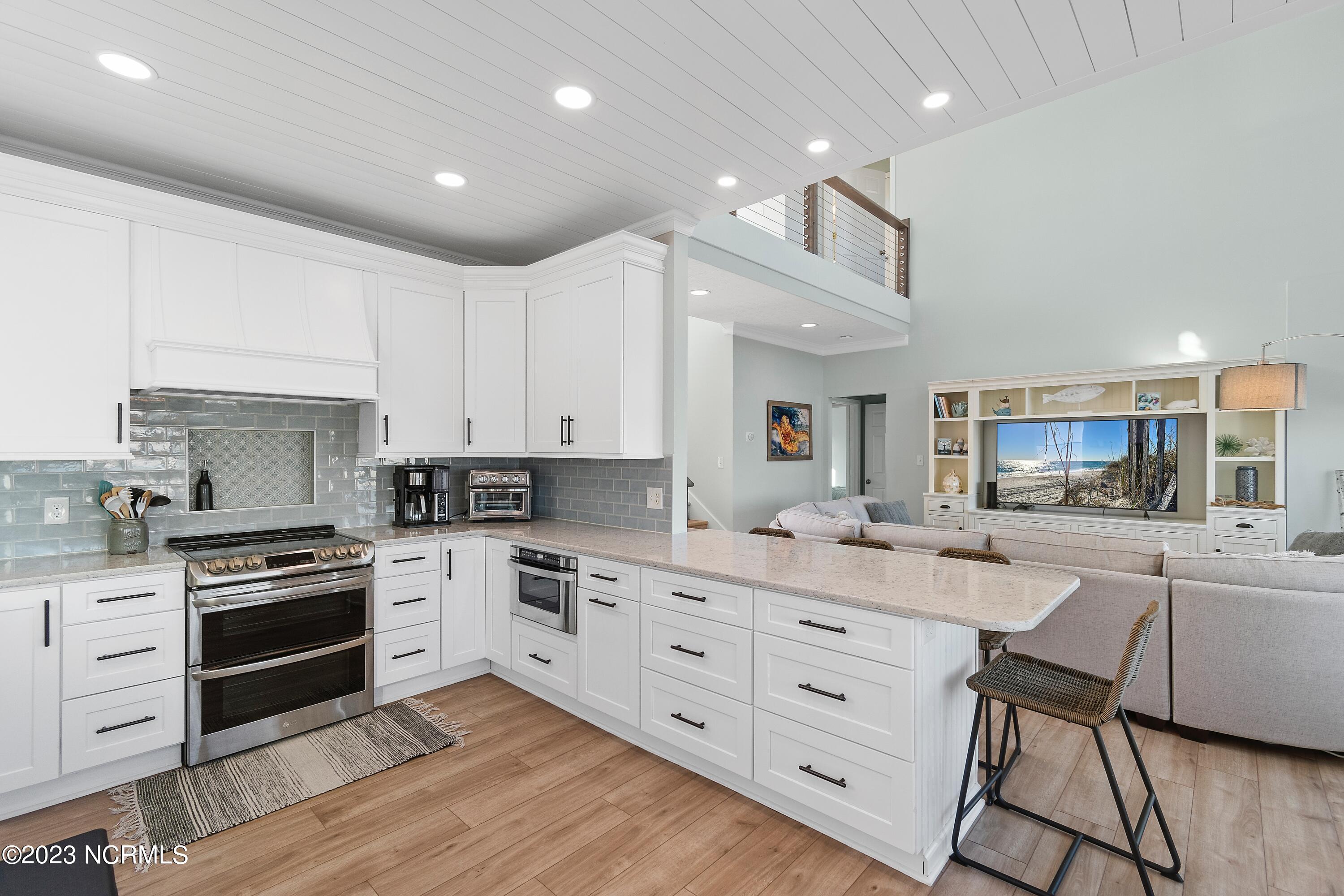 908 Ocean Boulevard W