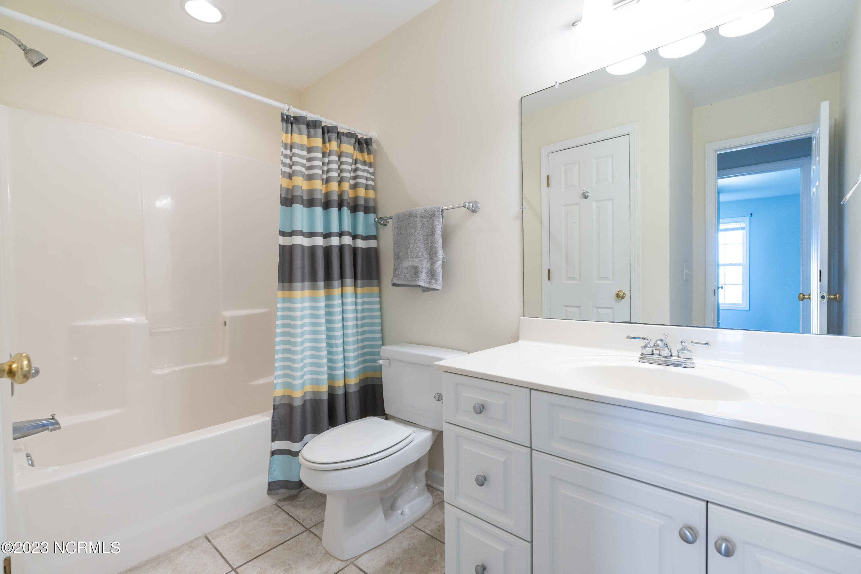 414 Mcglamery Street, 16