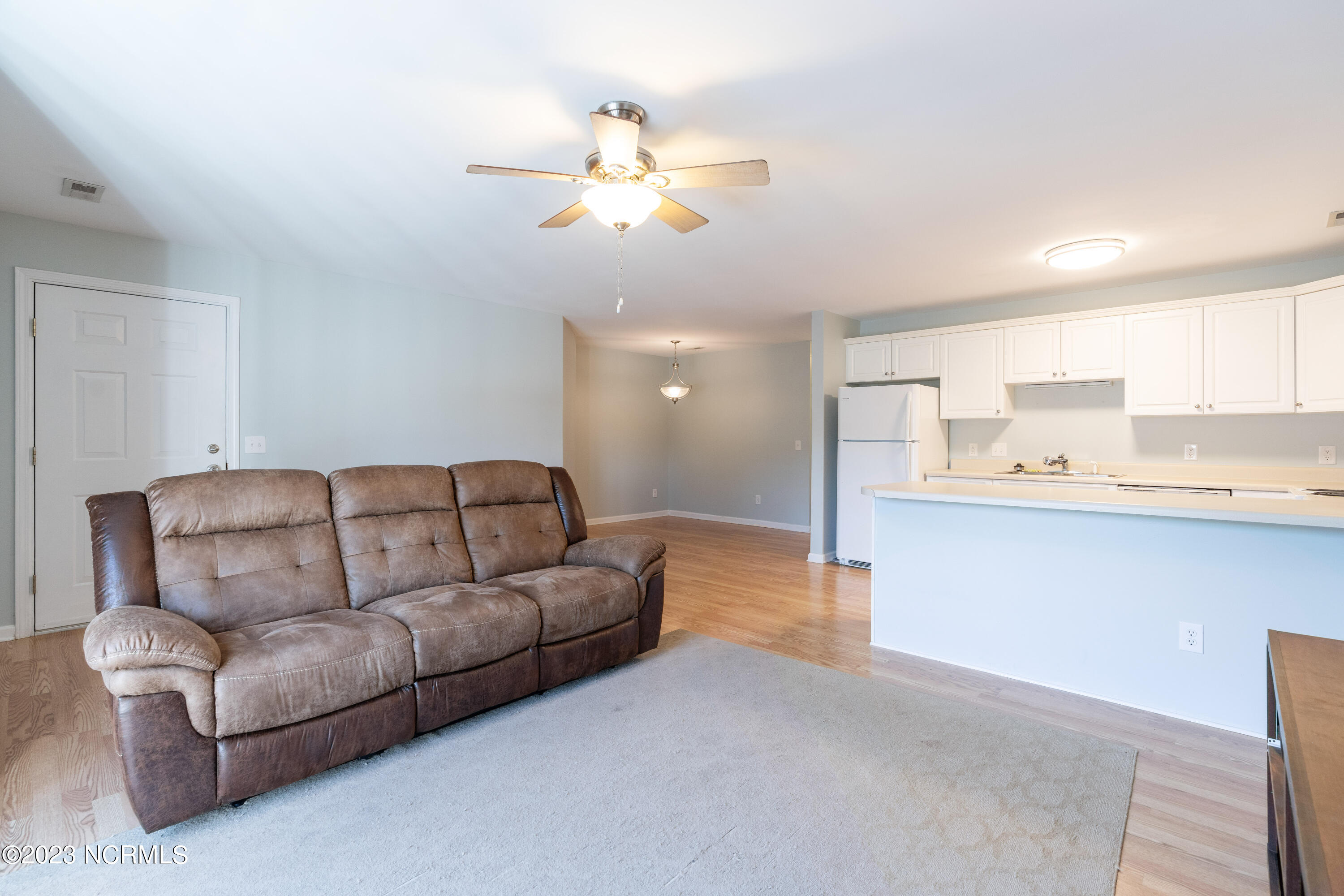 414 Mcglamery Street, 16