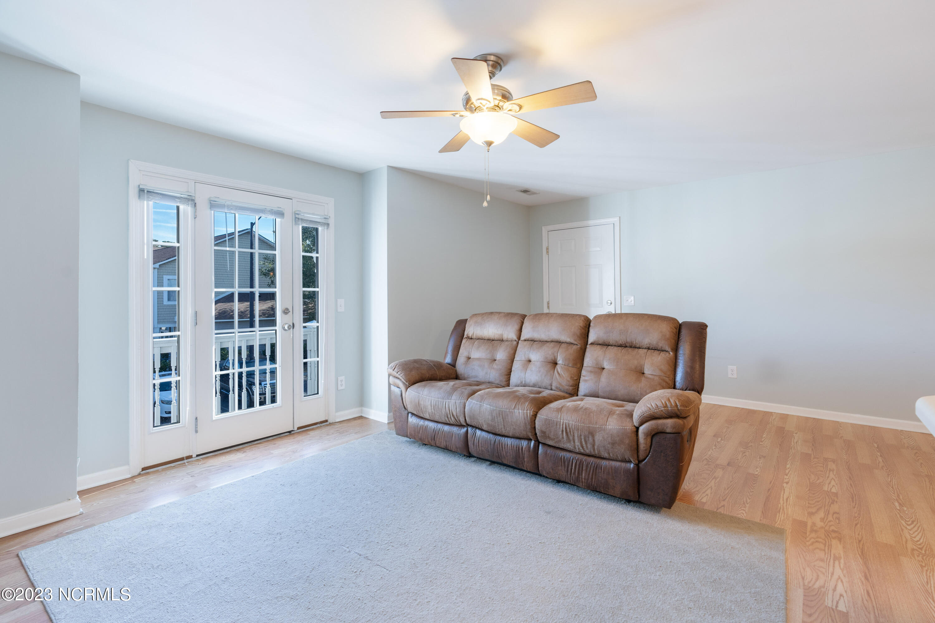 414 Mcglamery Street, 16