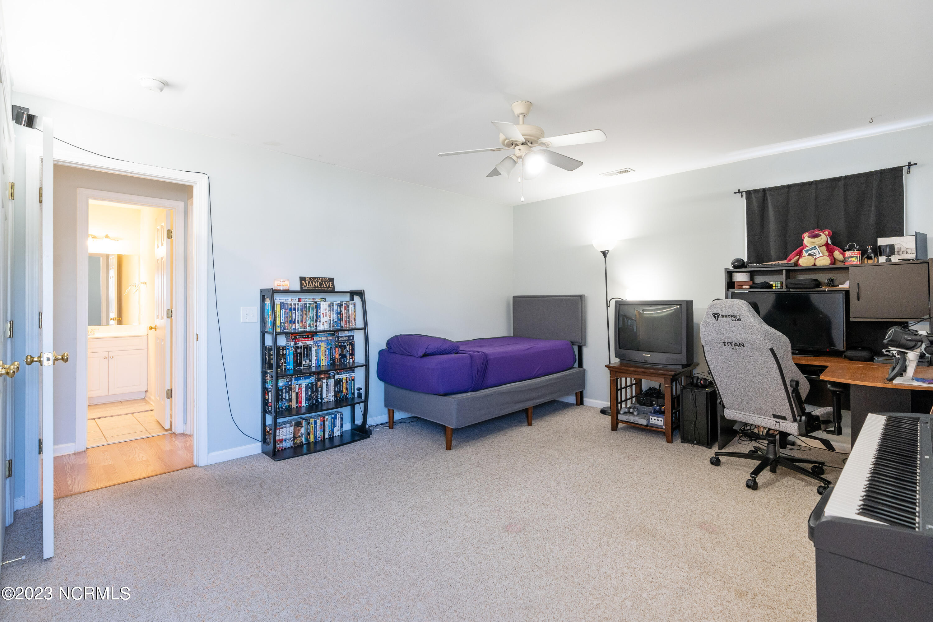 414 Mcglamery Street, 16