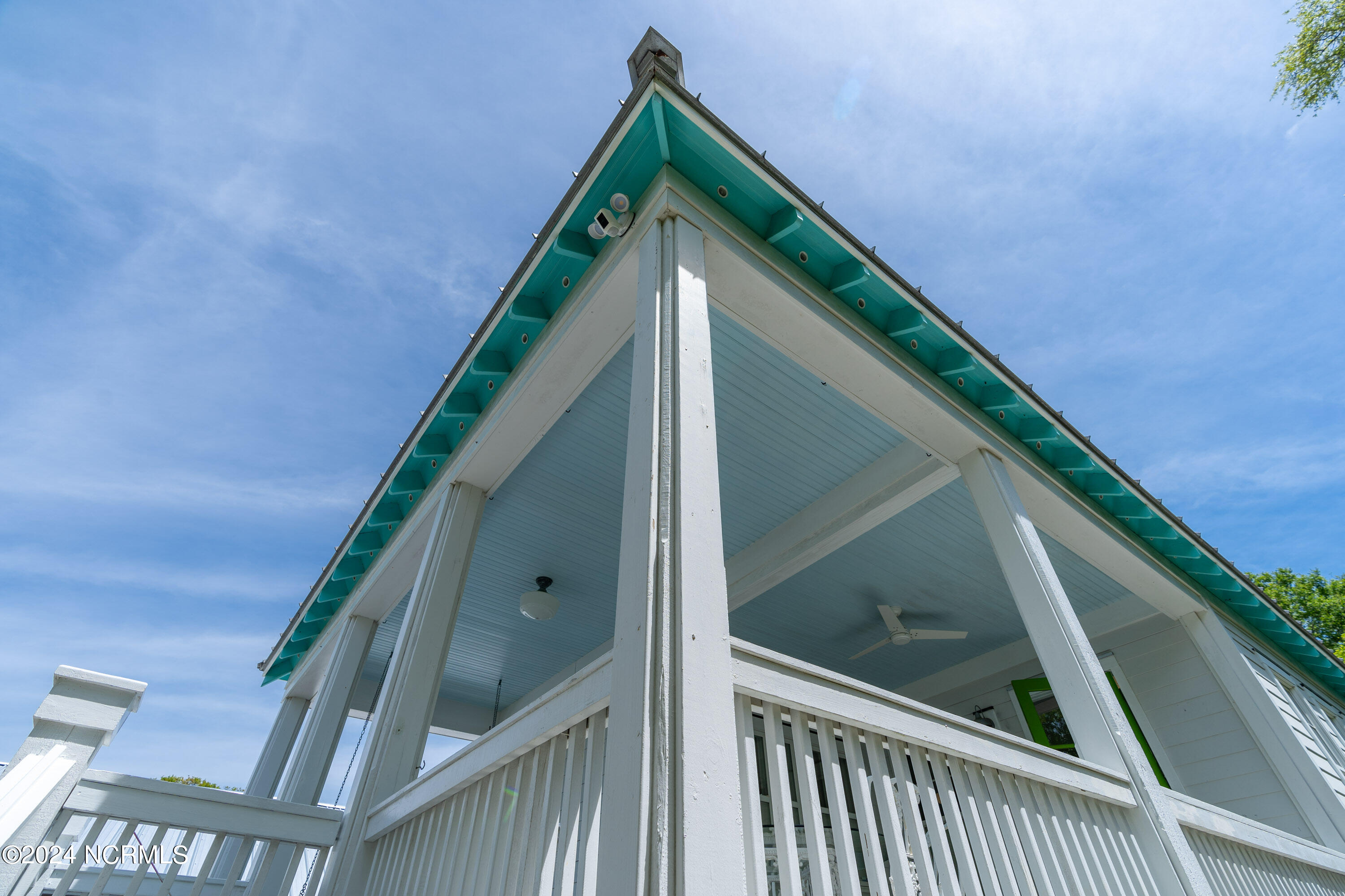 614 Clarendon Avenue