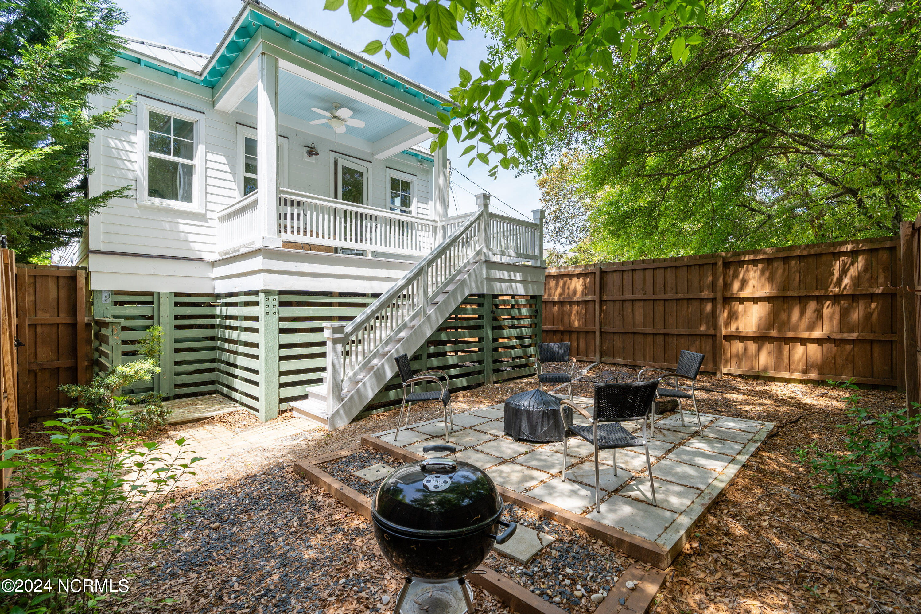 614 Clarendon Avenue