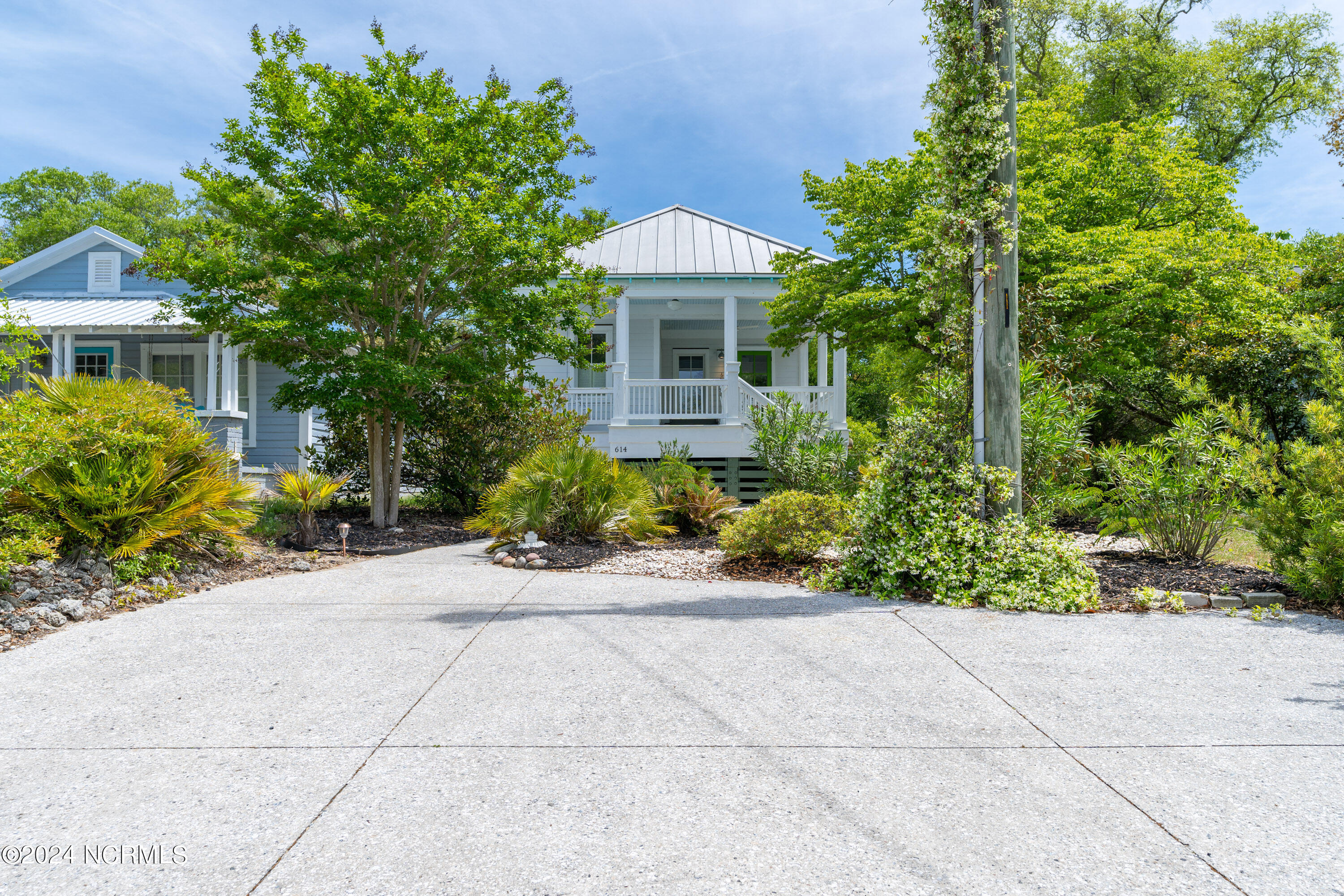 614 Clarendon Avenue