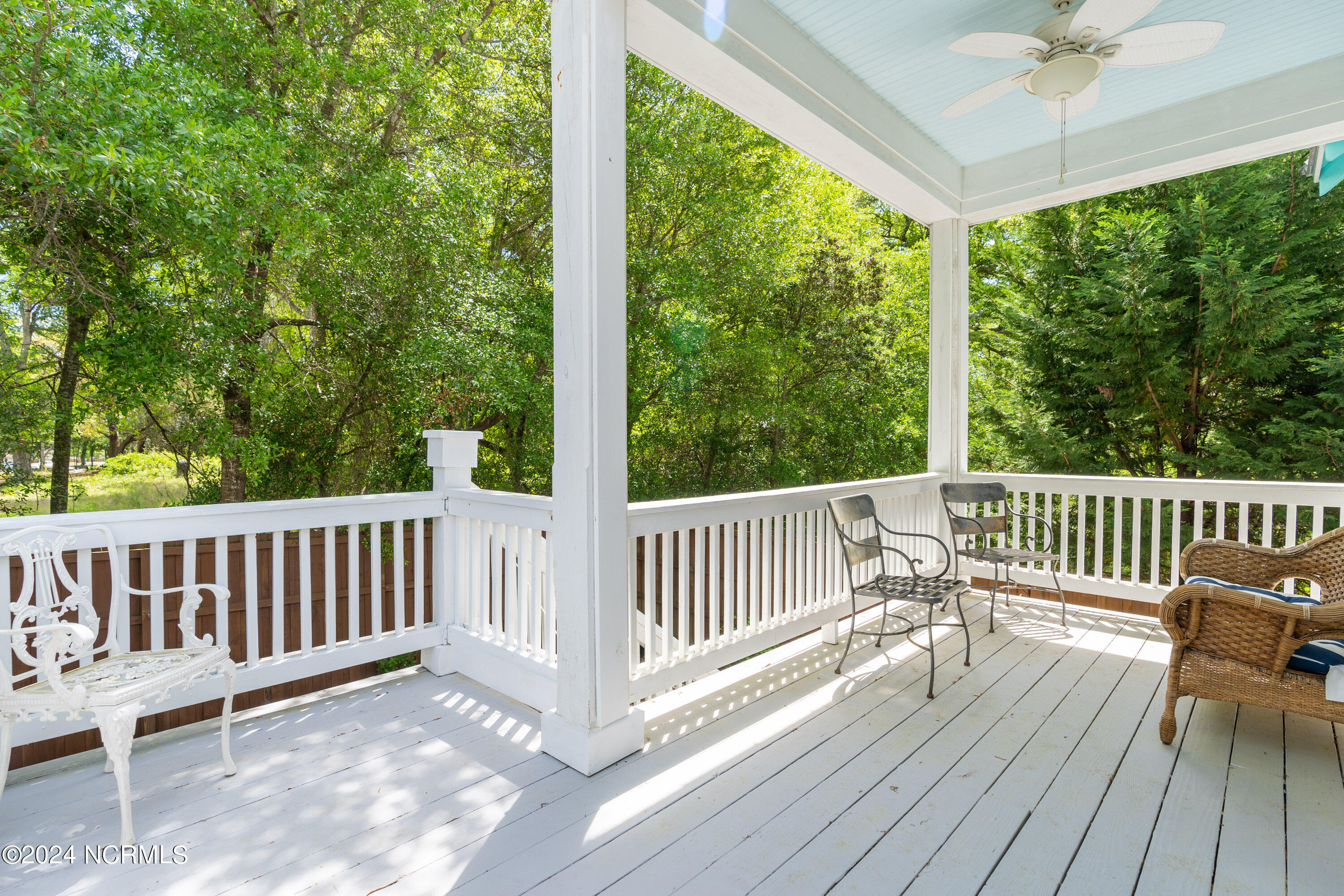 614 Clarendon Avenue