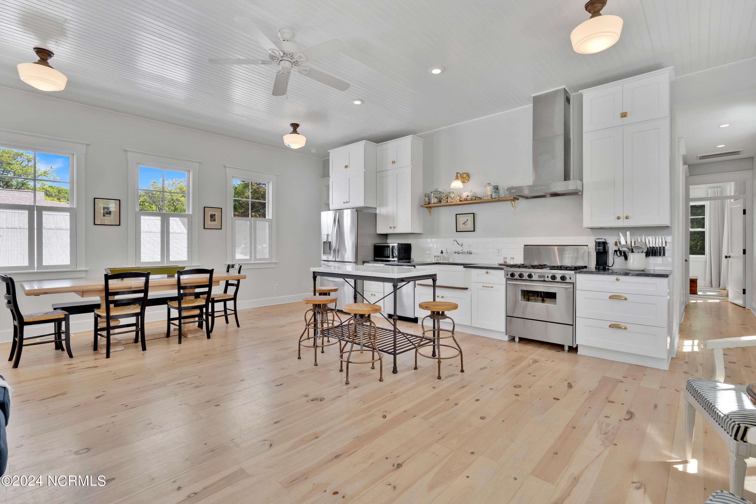 614 Clarendon Avenue