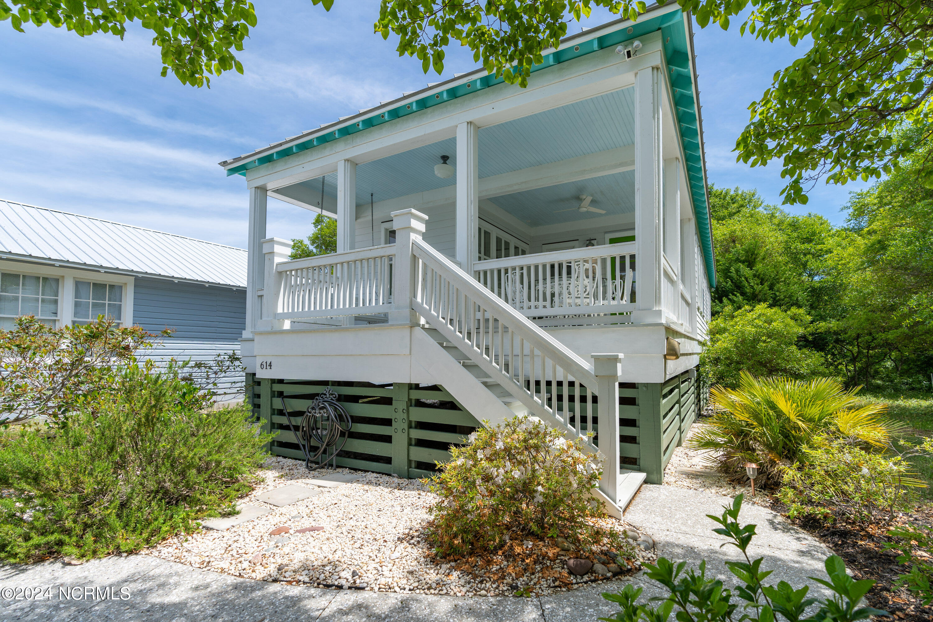 614 Clarendon Avenue