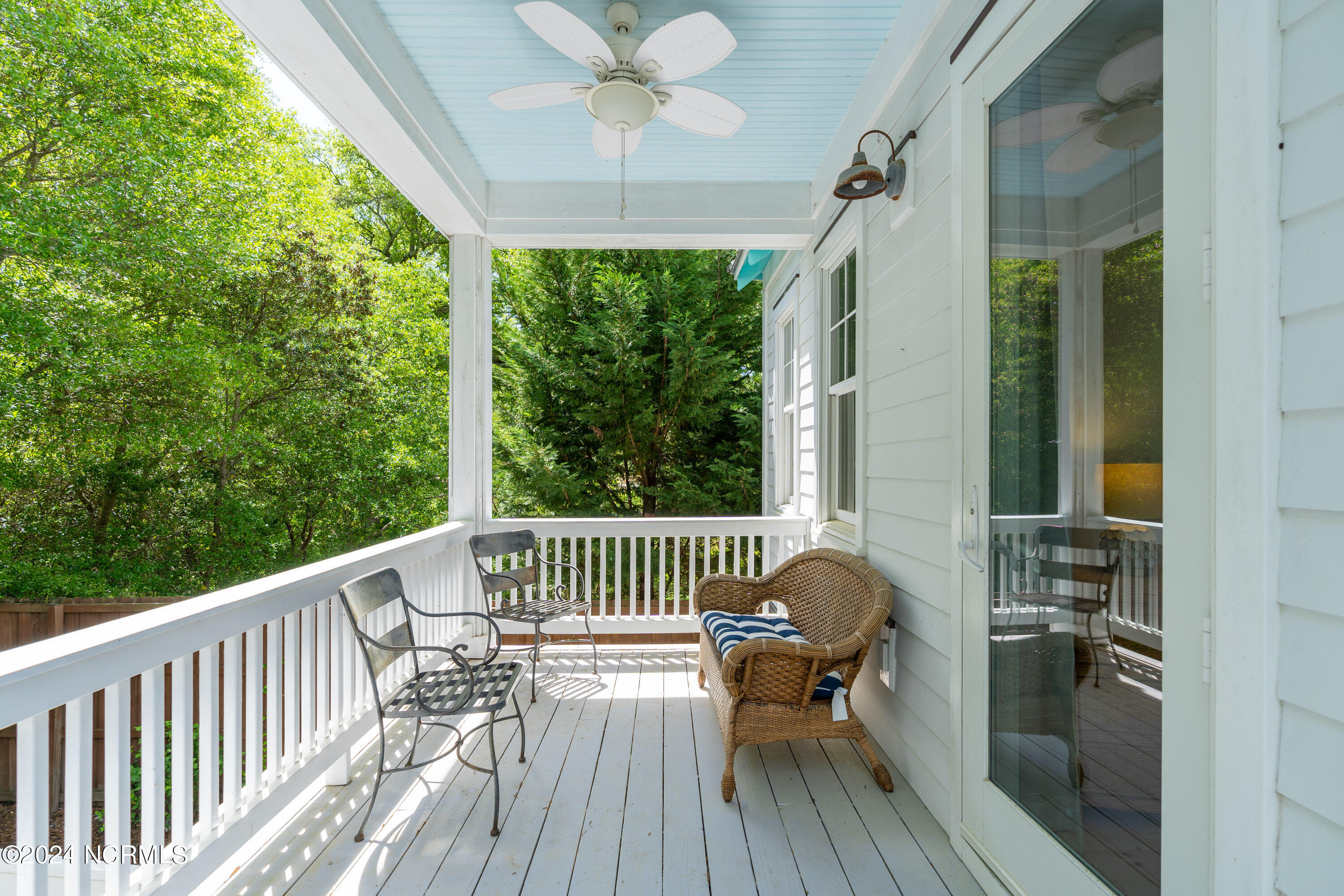 614 Clarendon Avenue