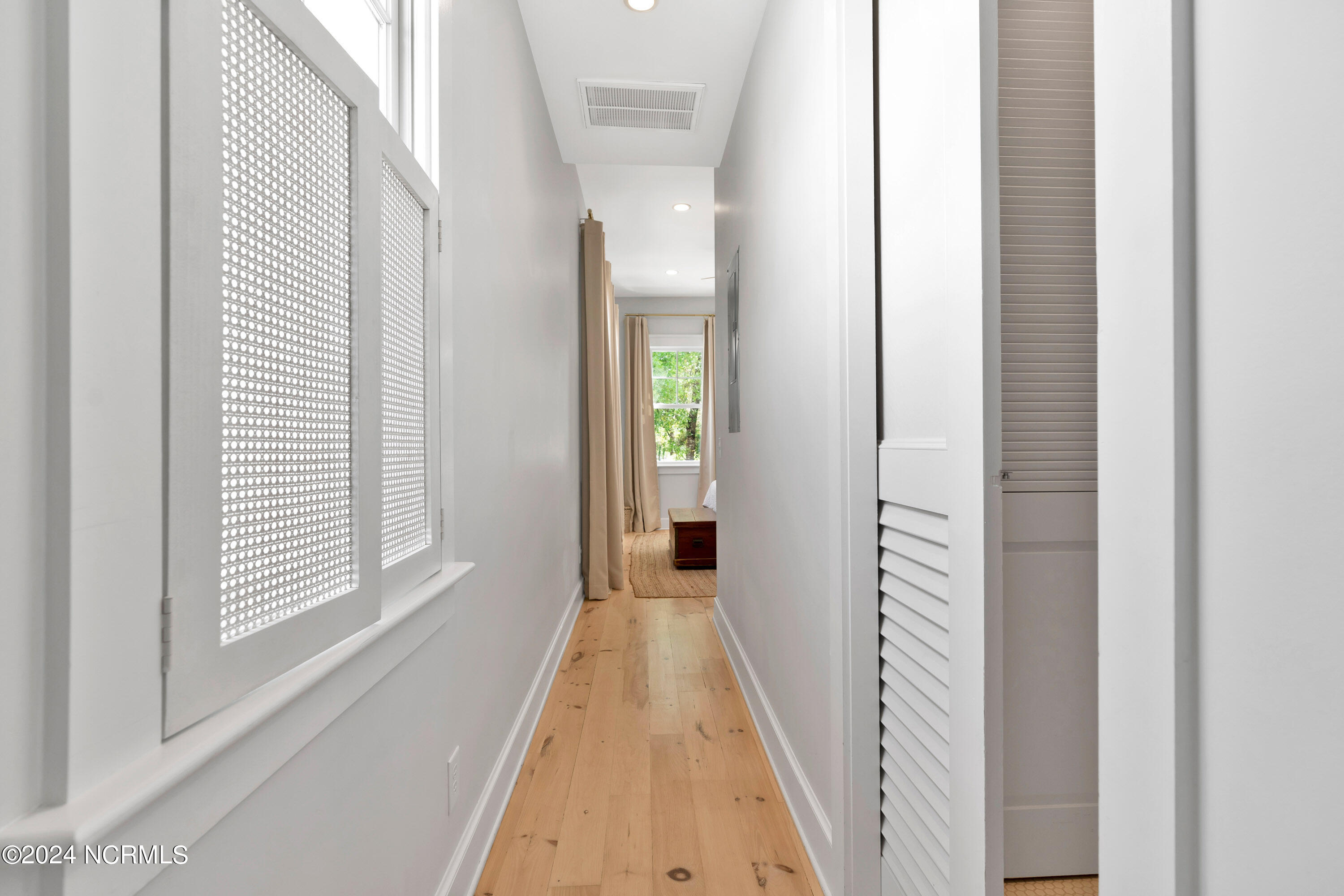 614 Clarendon Avenue