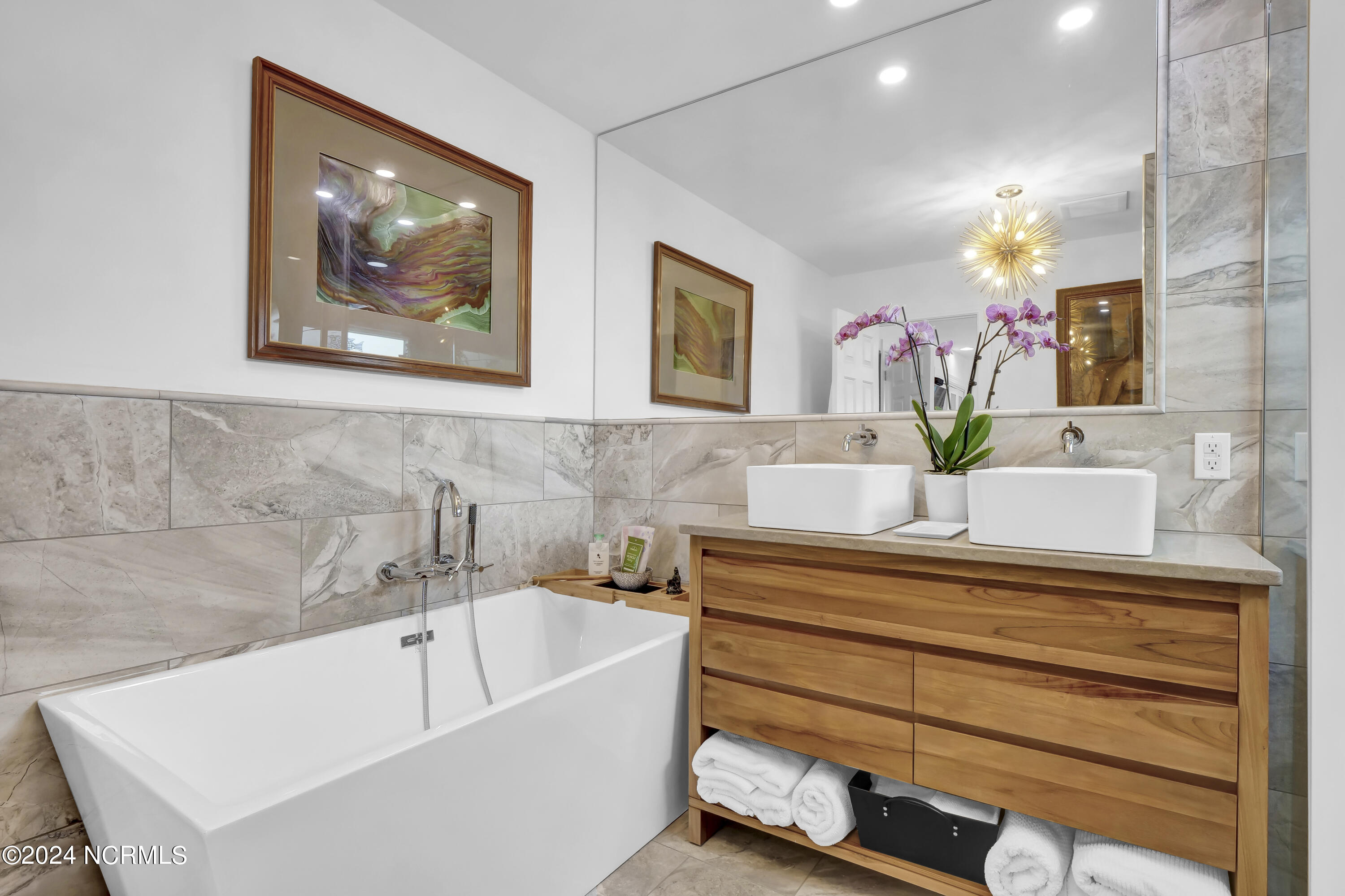 1010 W Pelican Drive