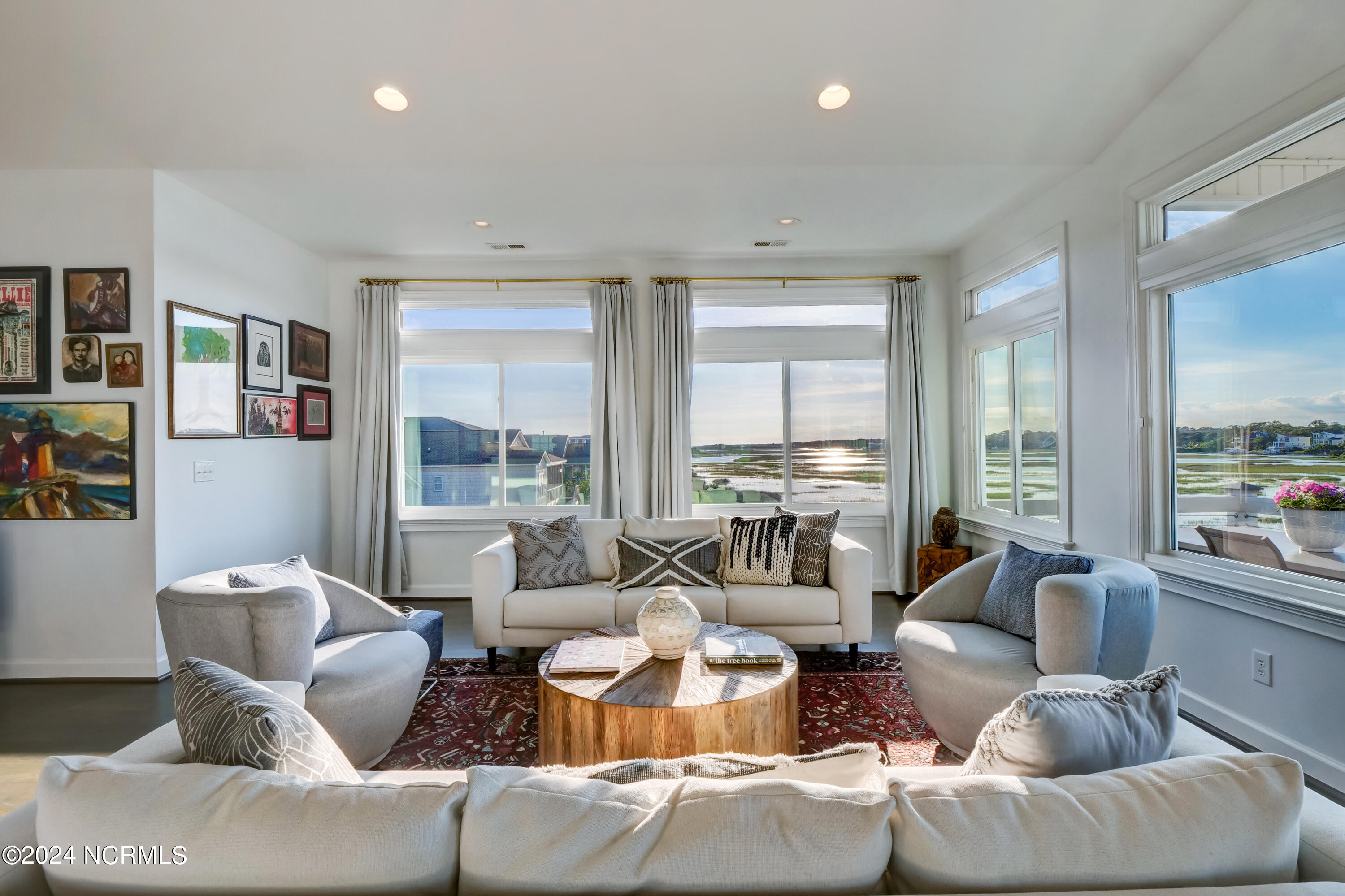 1010 W Pelican Drive