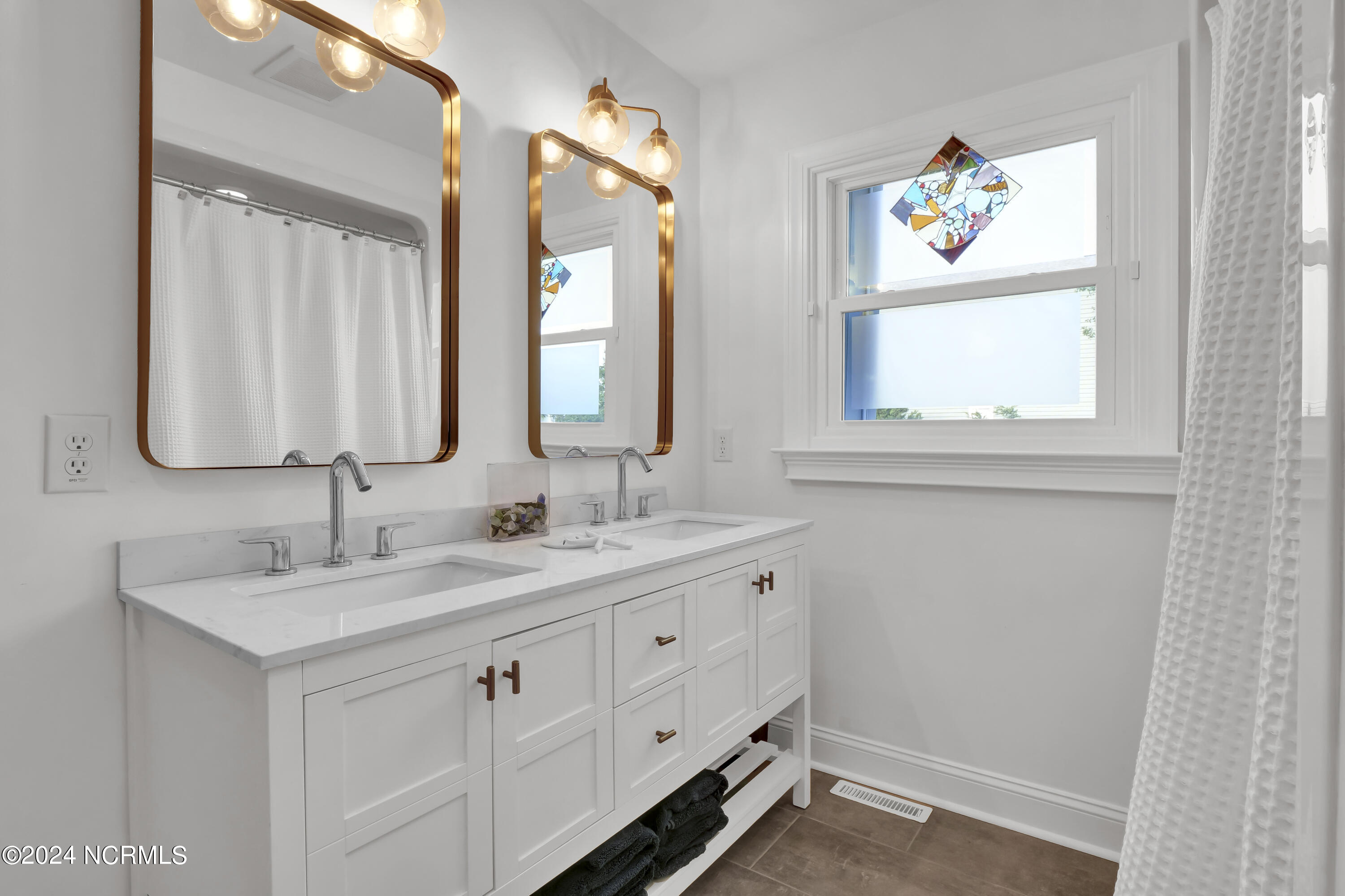 1010 W Pelican Drive