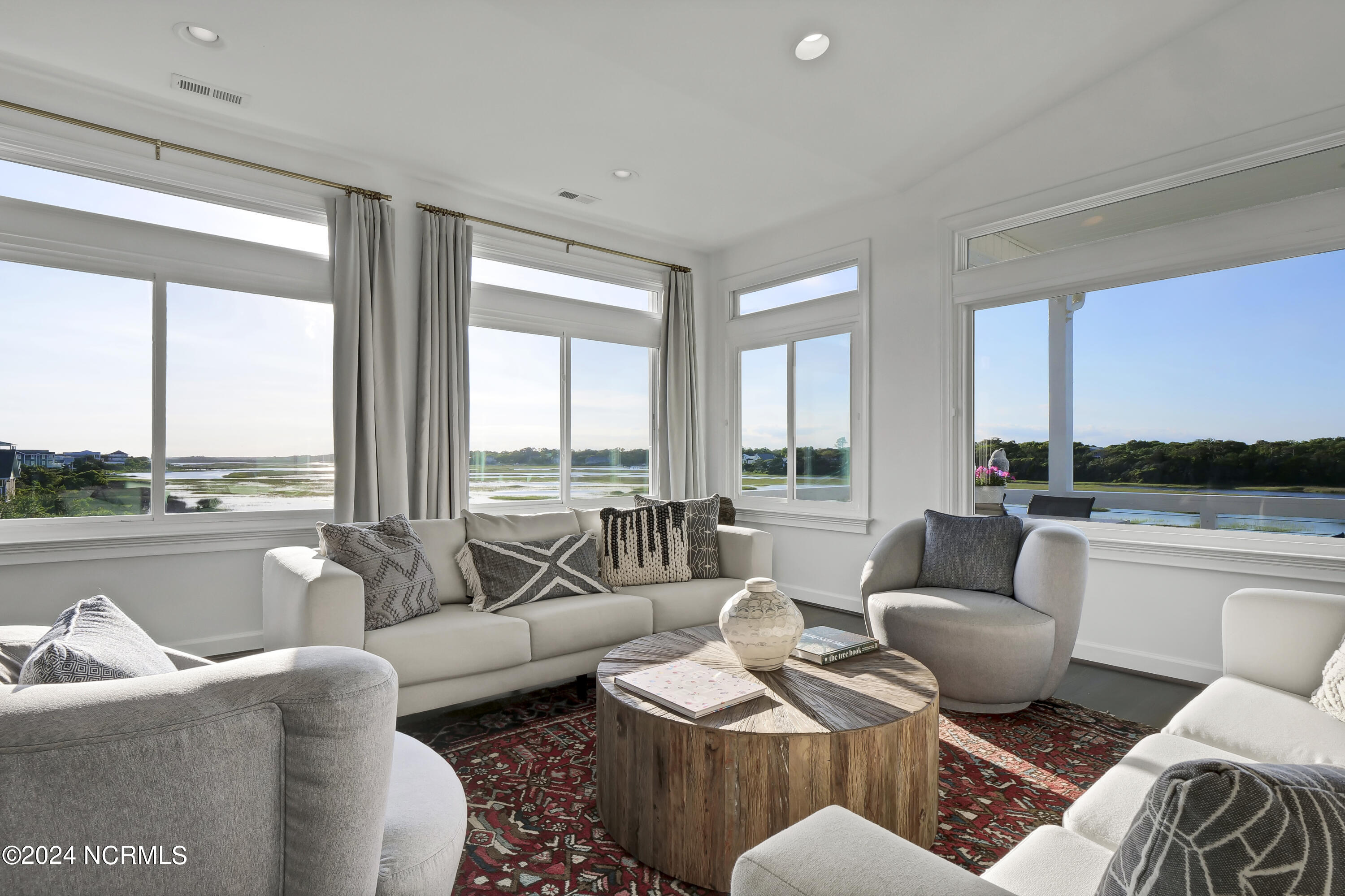 1010 W Pelican Drive