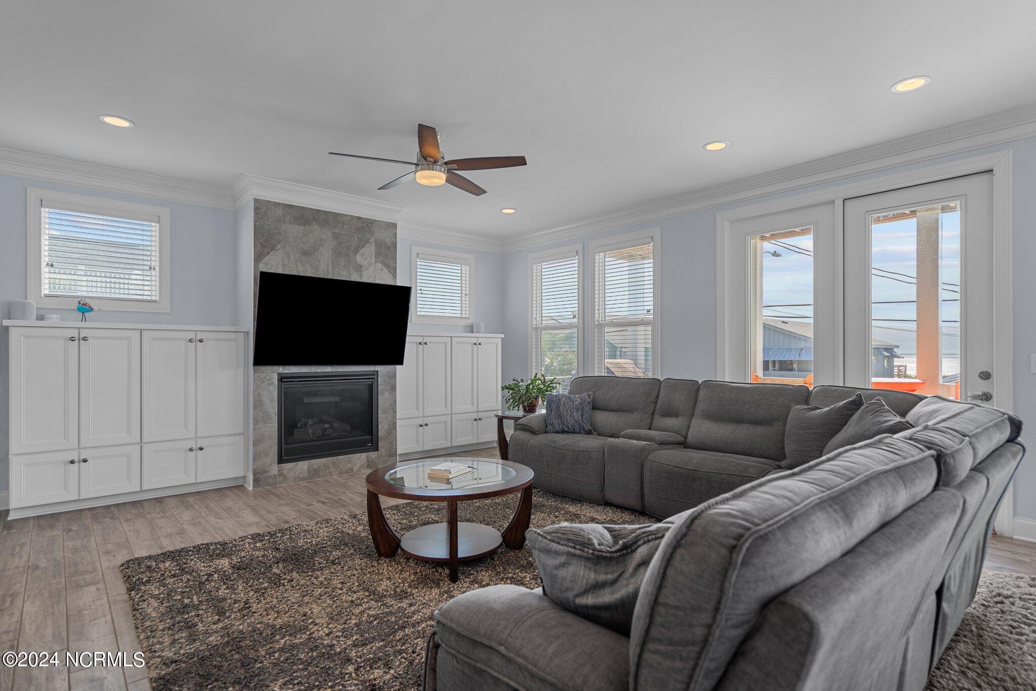 214 Fort Fisher Boulevard S