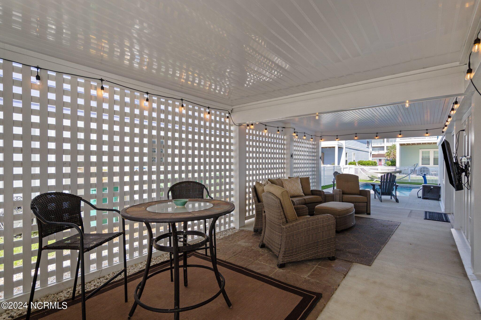 214 Fort Fisher Boulevard S