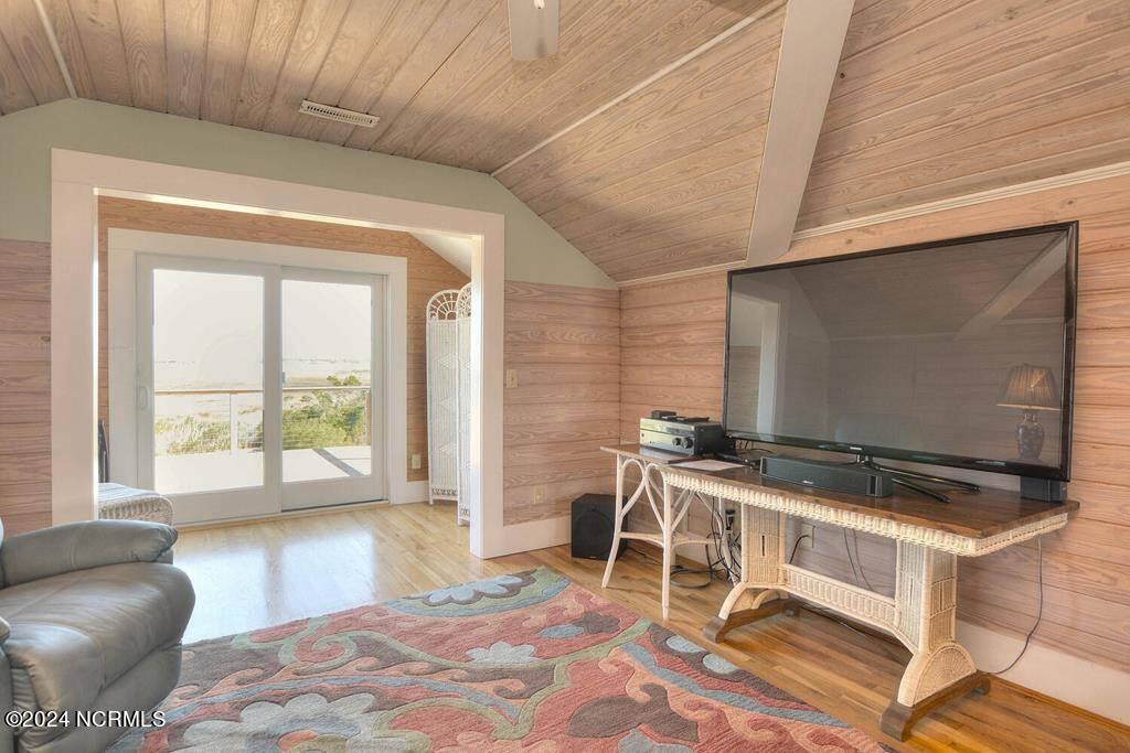 312 Caswell Beach Road