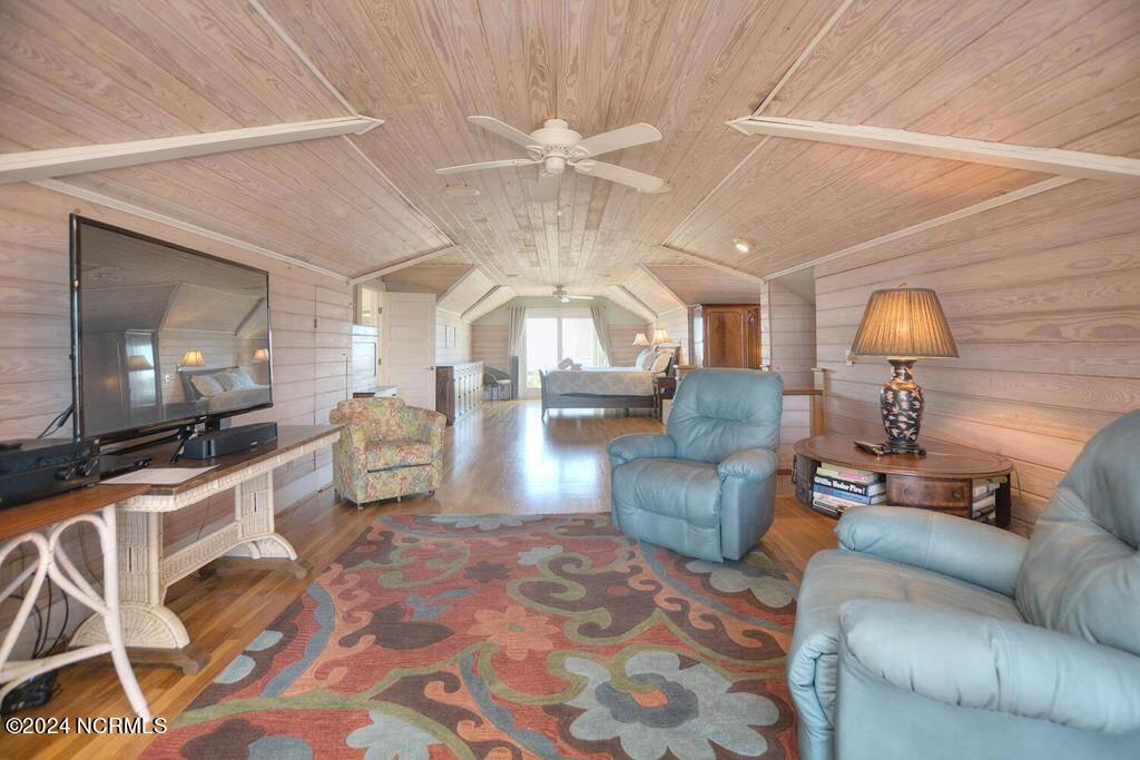 312 Caswell Beach Road